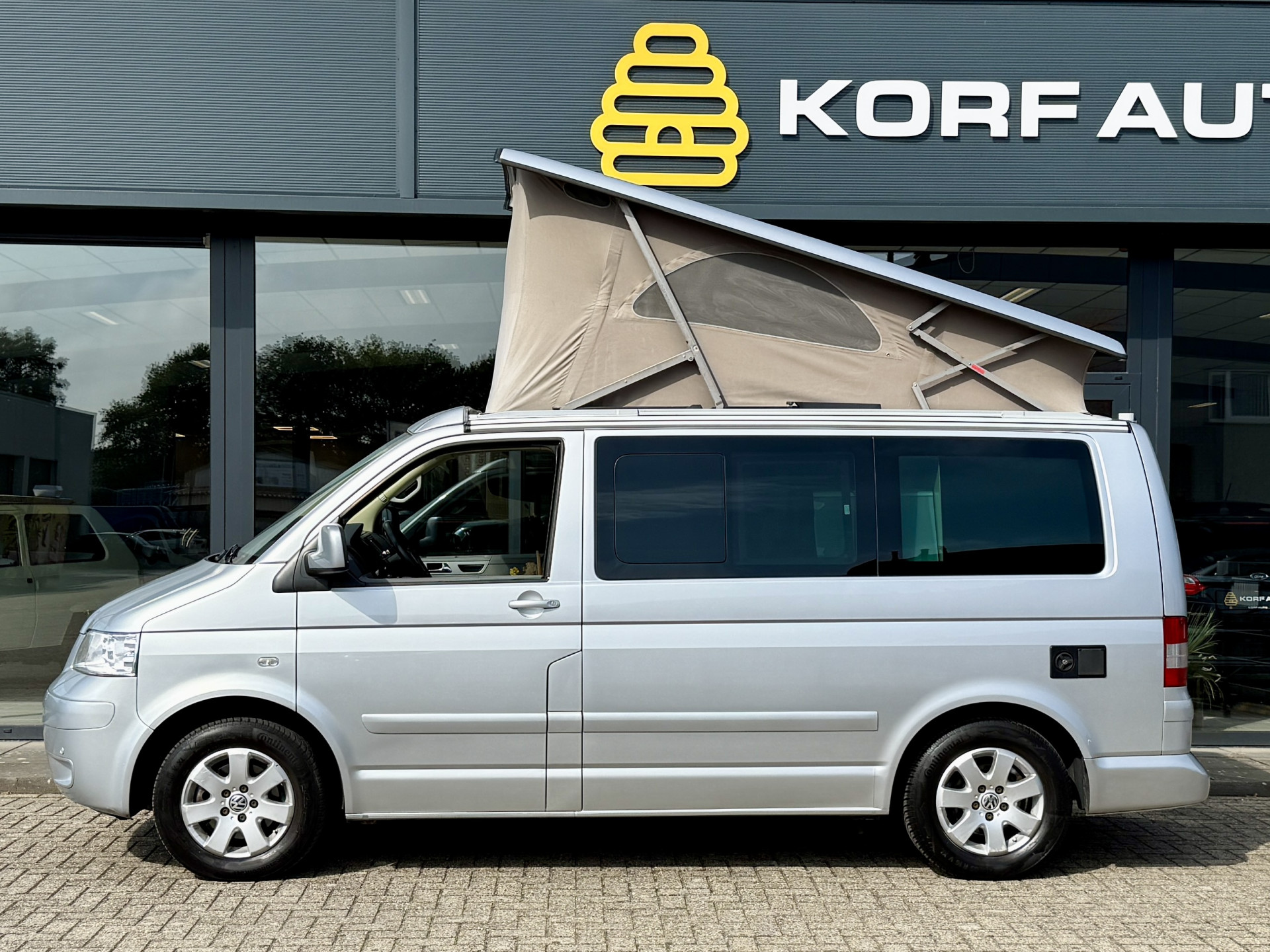 Volkswagen  California 2.5 TDI 131PK AUT / Elektr.Hefak / Clima / Navi 47508461-14.jpg | Korf Auto