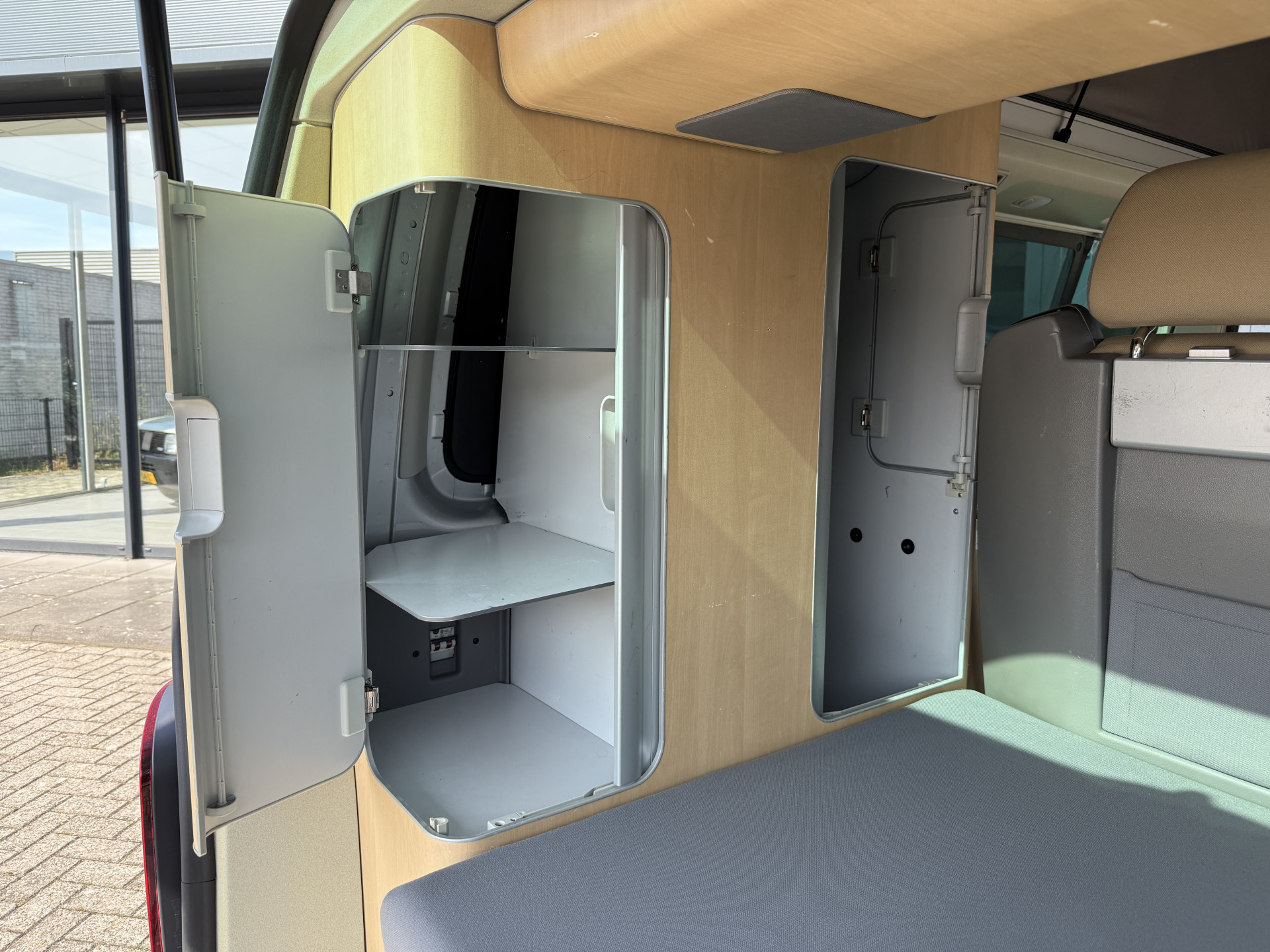 Volkswagen  California 2.5 TDI 131PK AUT / Elektr.Hefak / Clima / Navi 47508461-20.jpg | Korf Auto