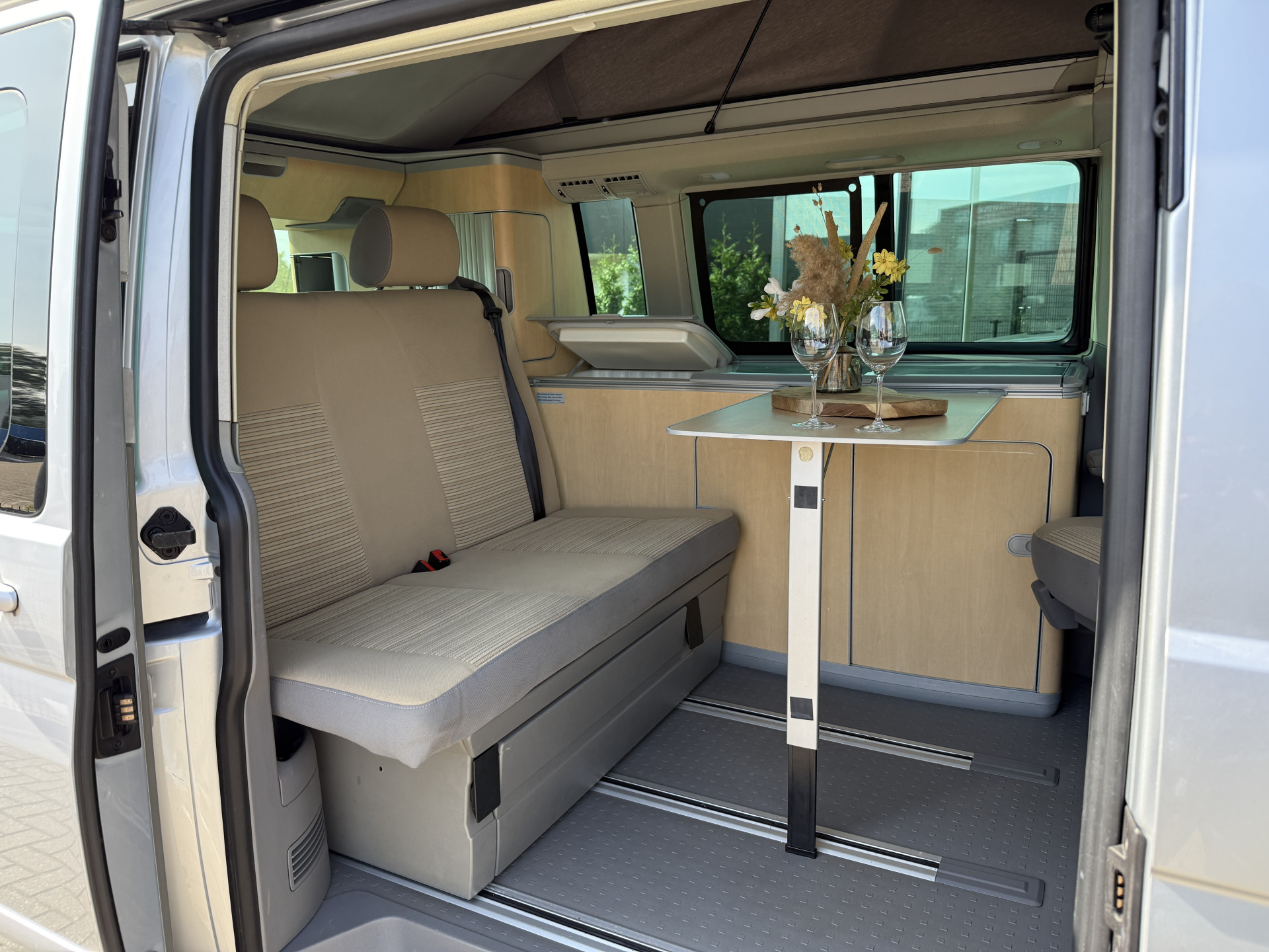 Volkswagen  California 2.5 TDI 131PK AUT / Elektr.Hefak / Clima / Navi 47508461-7.jpg | Korf Auto