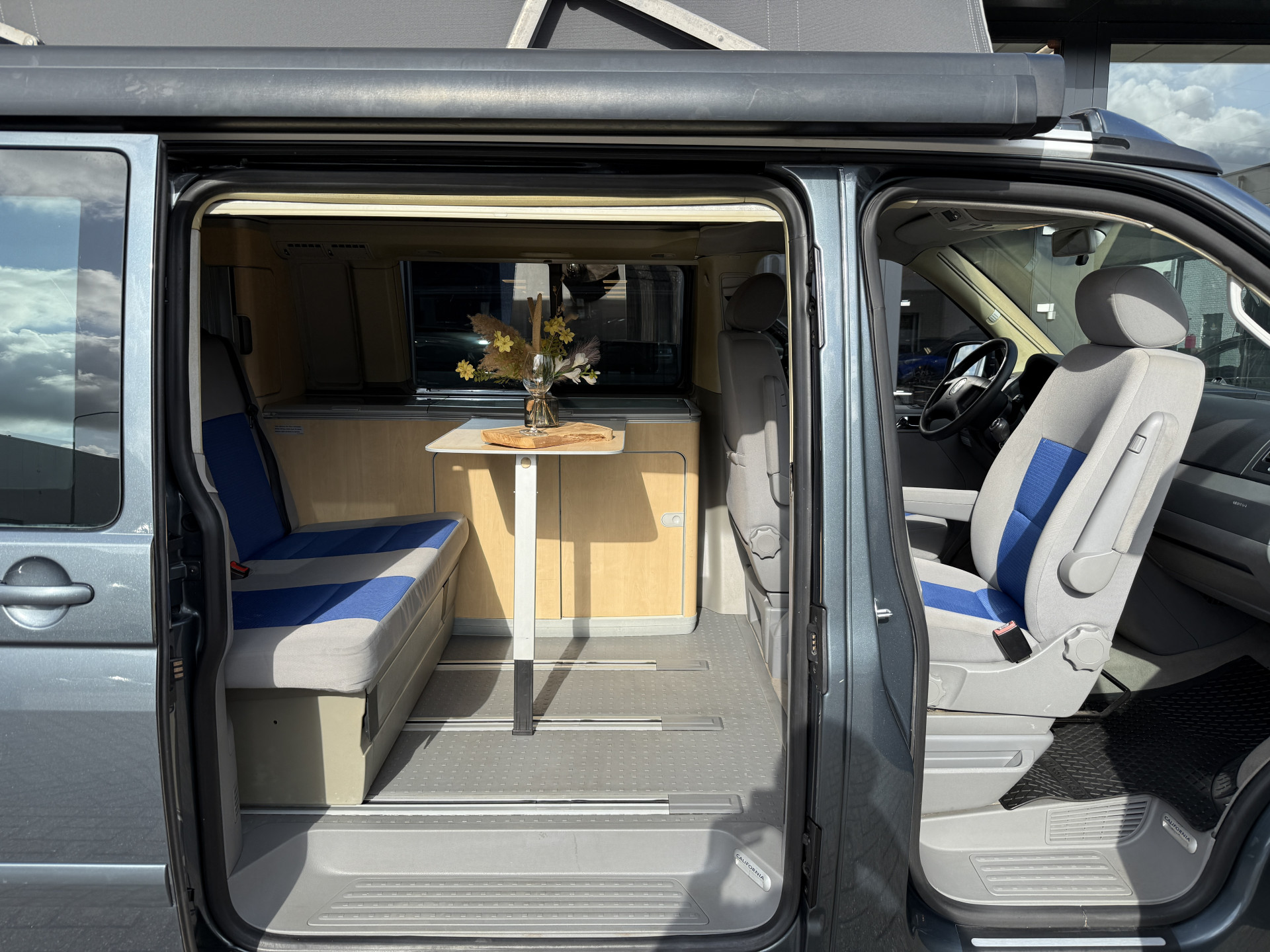 Volkswagen  California 2.5 TDI 131PK / VERKOCHT 47532334-13.jpg | Korf Auto