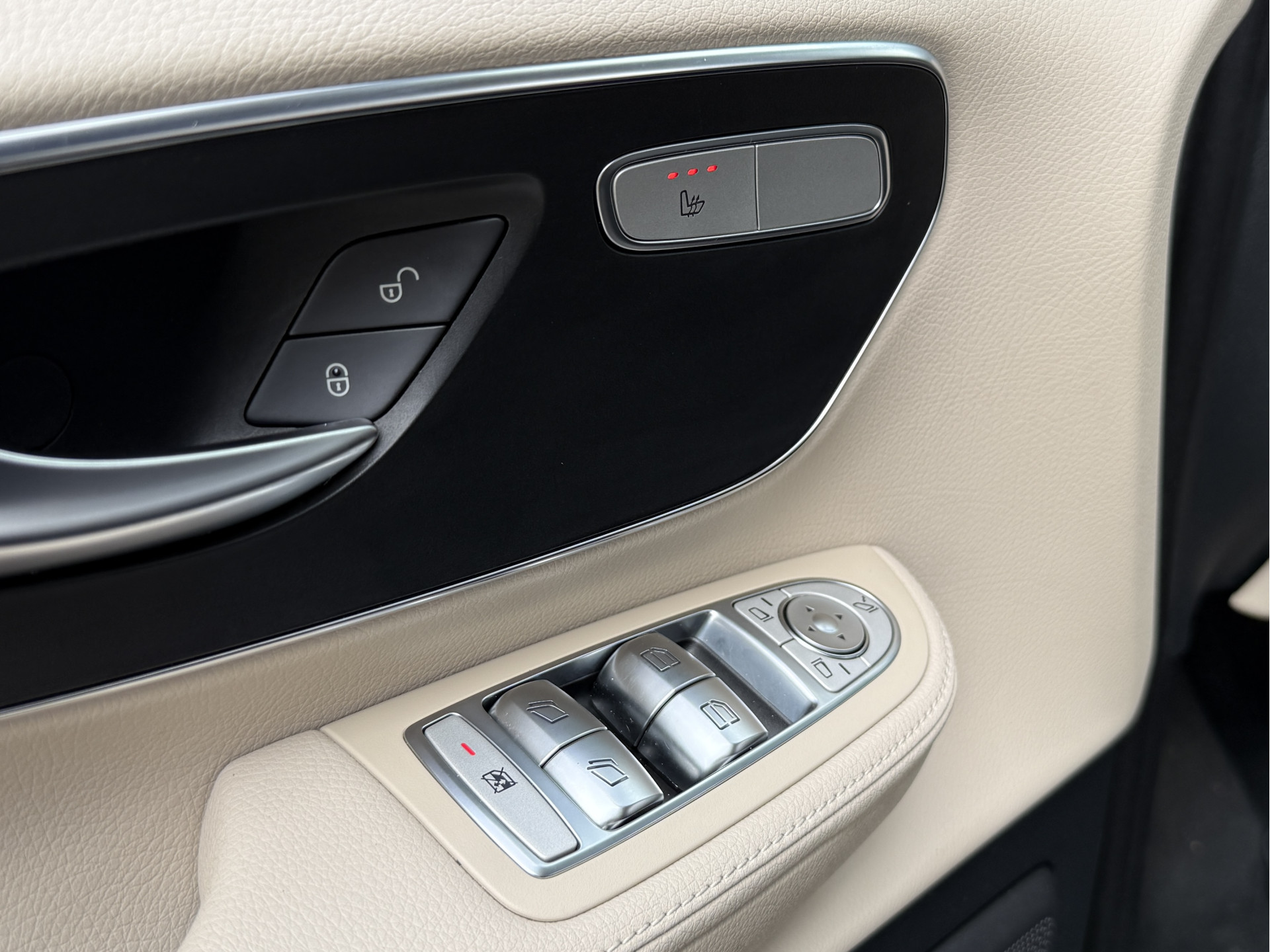 Mercedes-Benz  V-klasse 250d Marco Polo Westfalia AMG Edition / 360*Camera / Elektr. hefdak 48593057-7.jpg | Korf Auto