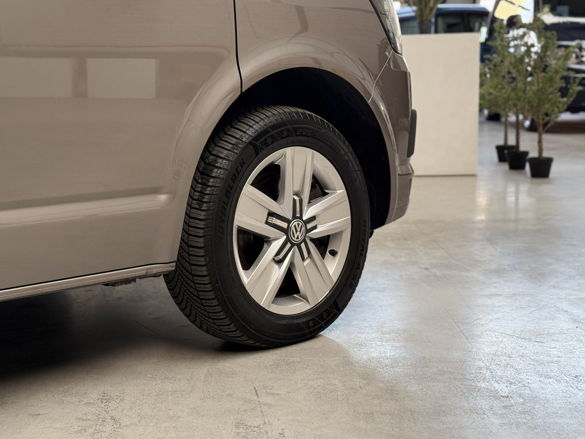 Volkswagen  California T6 Coast 150PK DSG | ACC | Trekhaak | Navi 48651061-16.jpg | Korf Auto