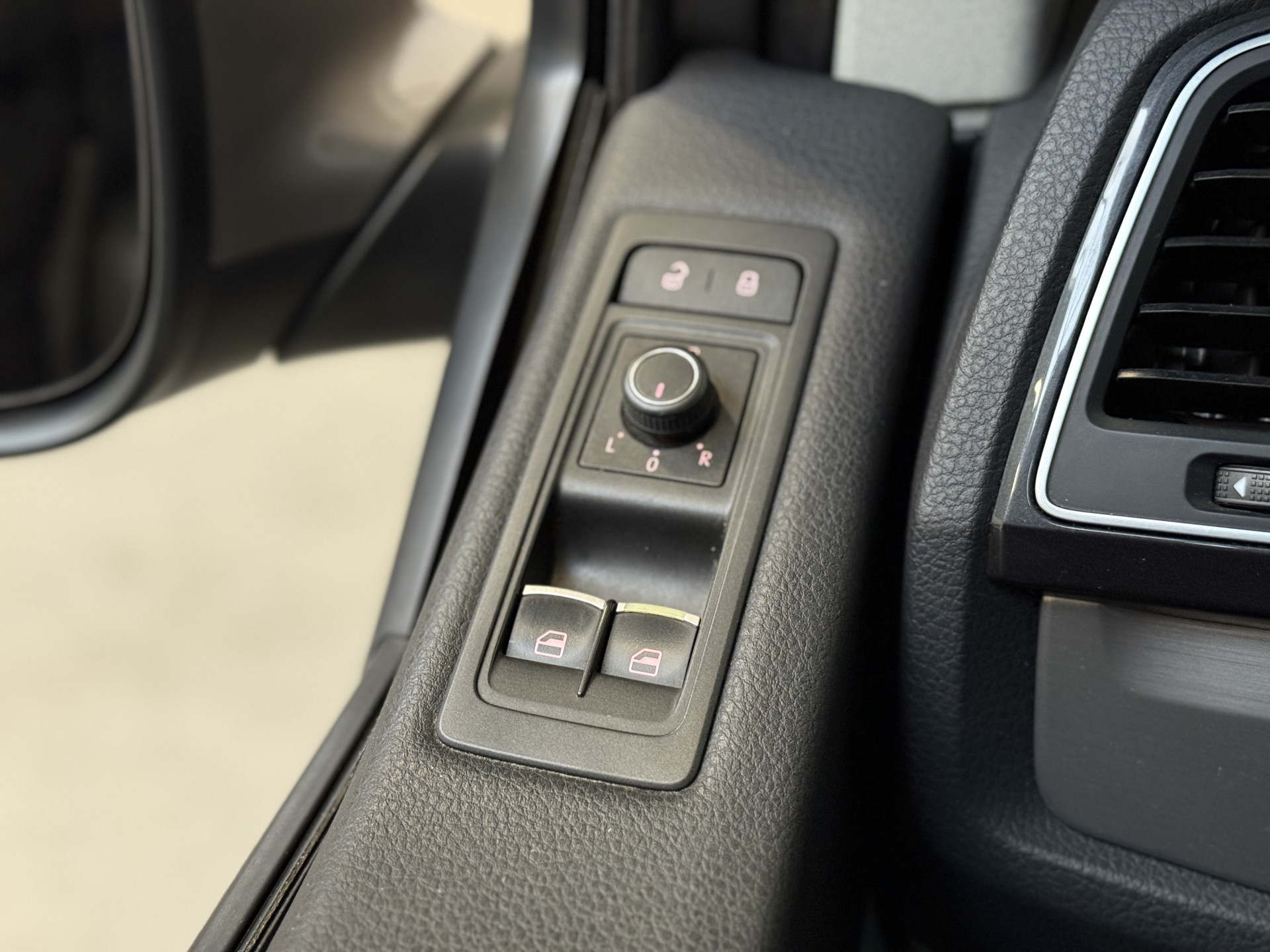 Volkswagen  California T6 Coast 150PK DSG | ACC | Trekhaak | Navi 48651061-22.jpg | Korf Auto