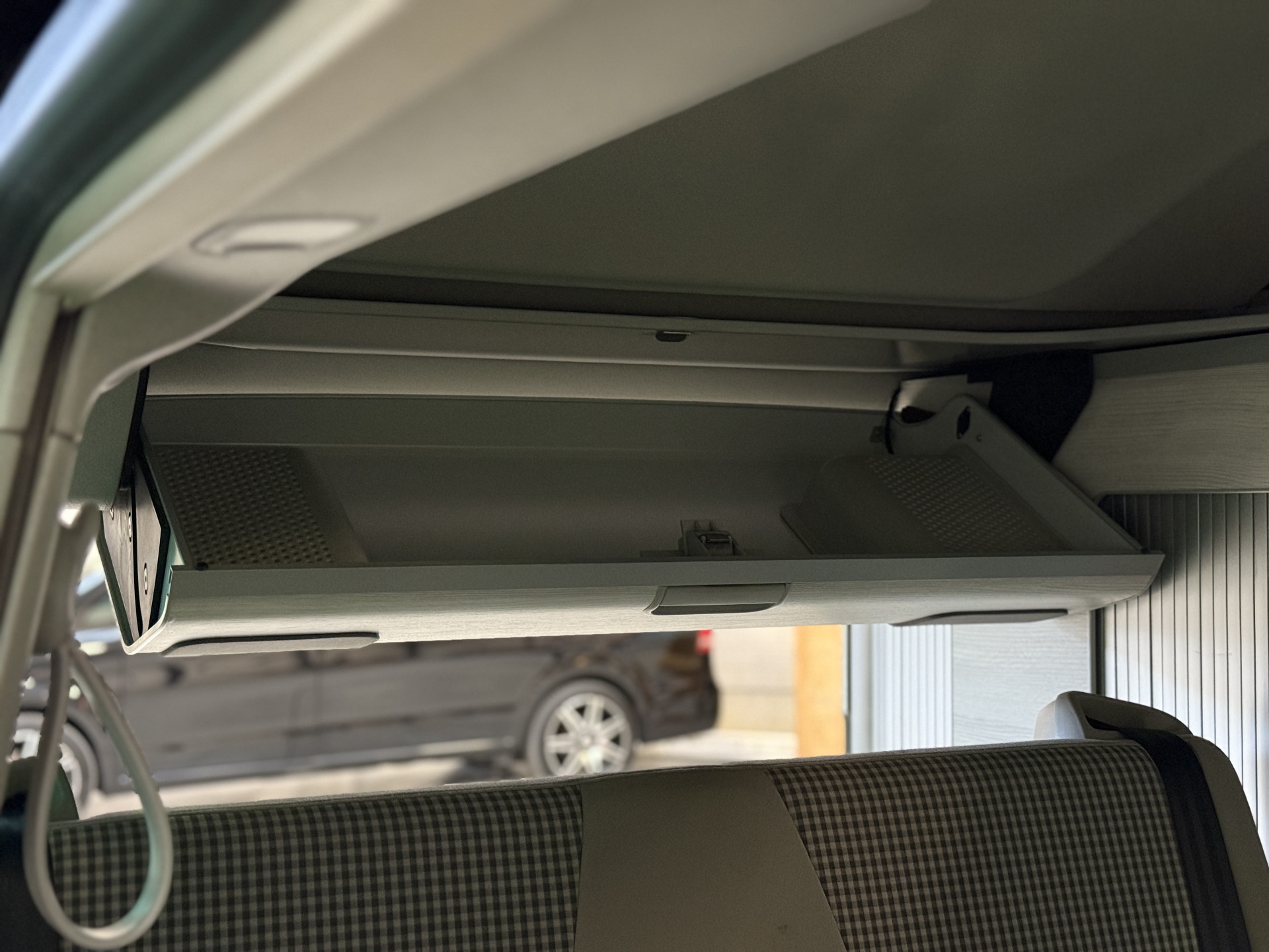 Volkswagen  California T6 Coast 150PK DSG | ACC | Trekhaak | Navi 48651061-24.jpg | Korf Auto