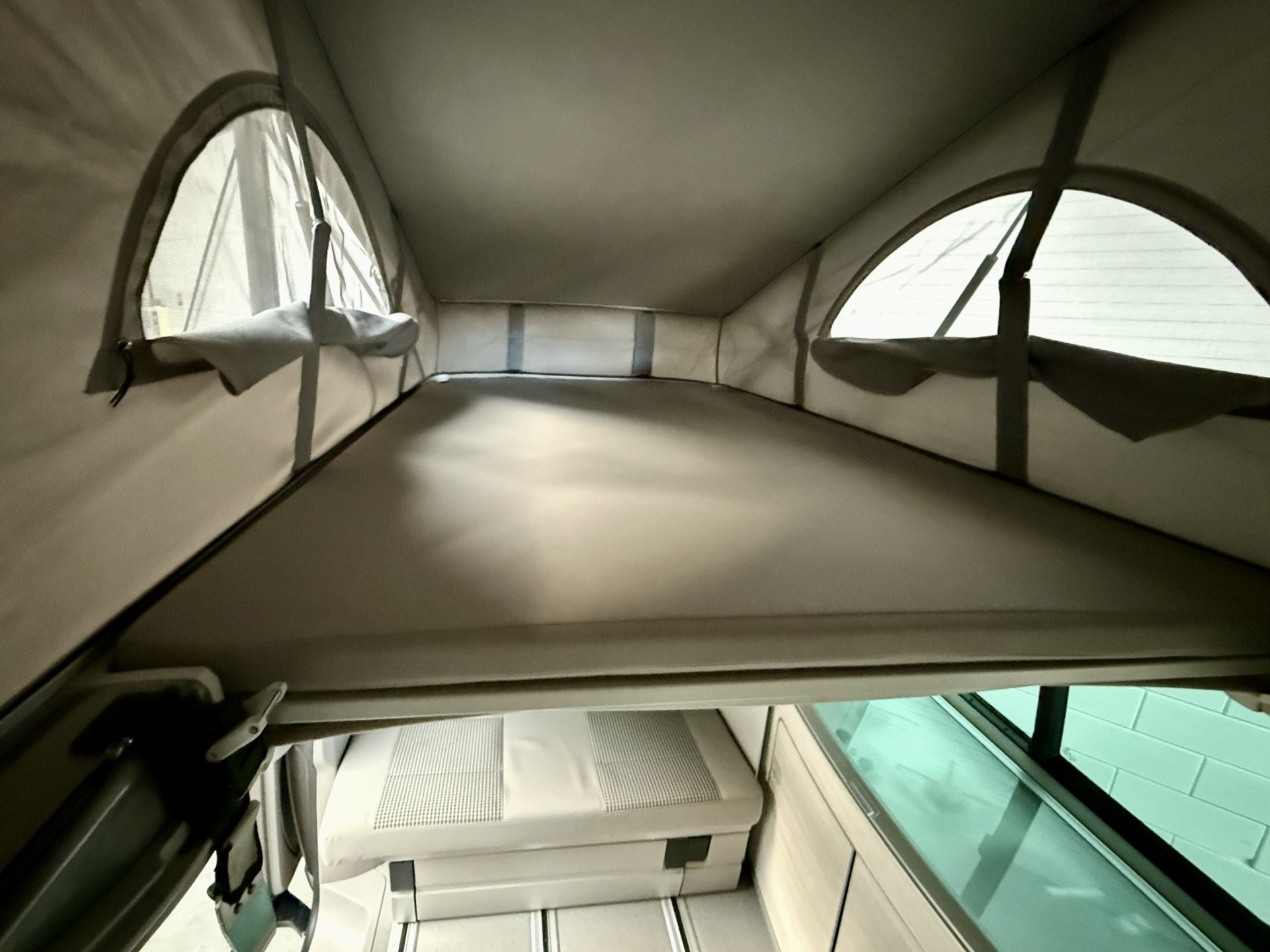 Volkswagen  California T6 Coast 150PK DSG | ACC | Trekhaak | Navi 48651061-26.jpg | Korf Auto