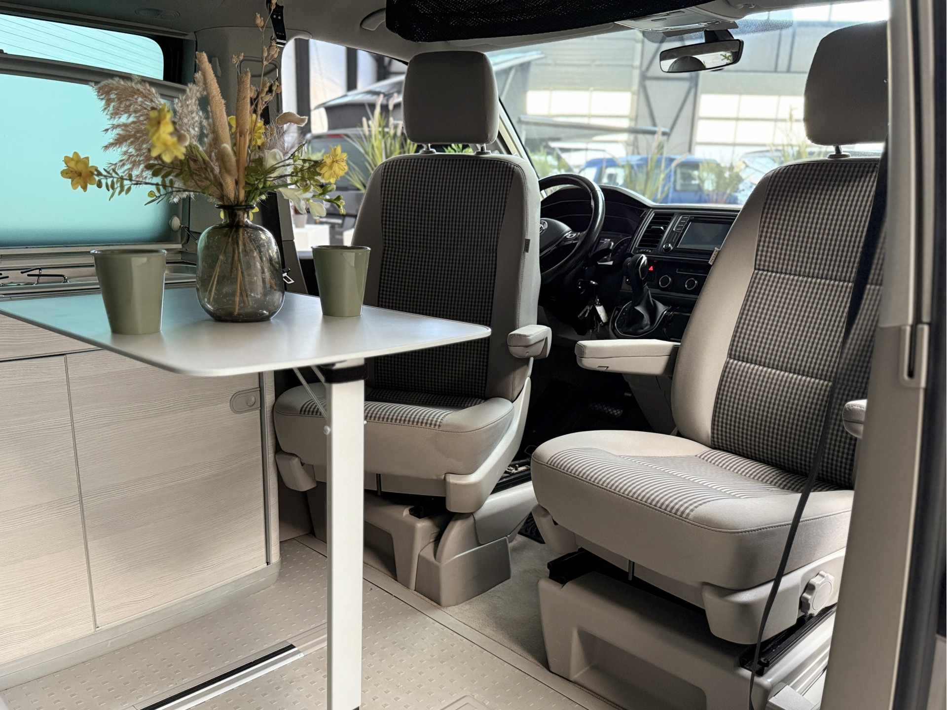 Volkswagen  California T6 Coast 150PK DSG | ACC | Trekhaak | Navi 48651061-9.jpg | Korf Auto