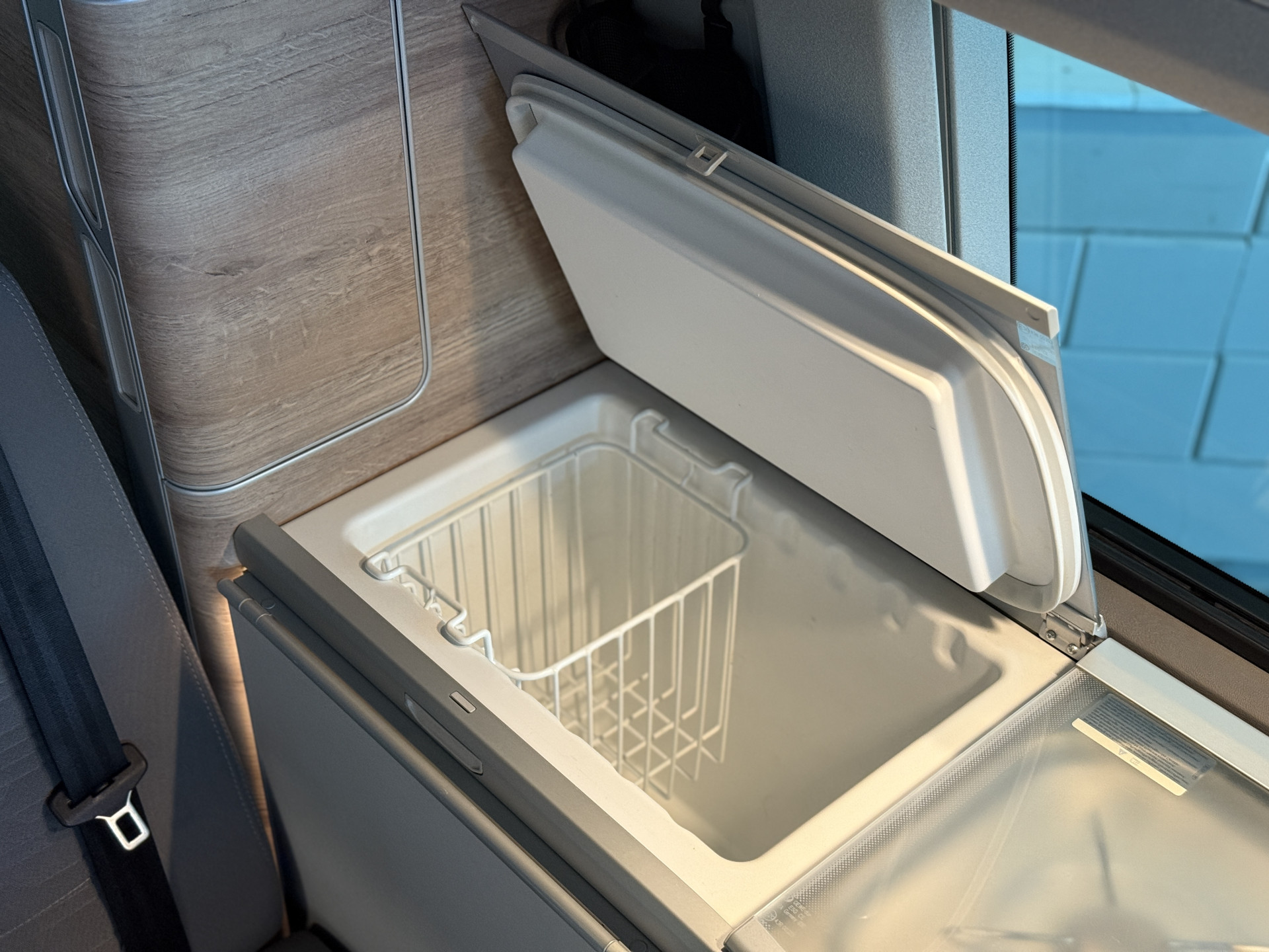 Volkswagen  California T6.1 Ocean 150PK DSG / VERKOCHT 49956965-10.jpg | Korf Auto