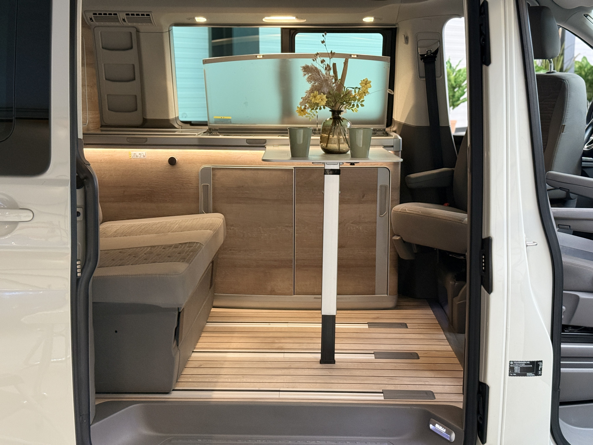 Volkswagen  California T6.1 Ocean 150PK DSG / VERKOCHT 49956965-20.jpg | Korf Auto