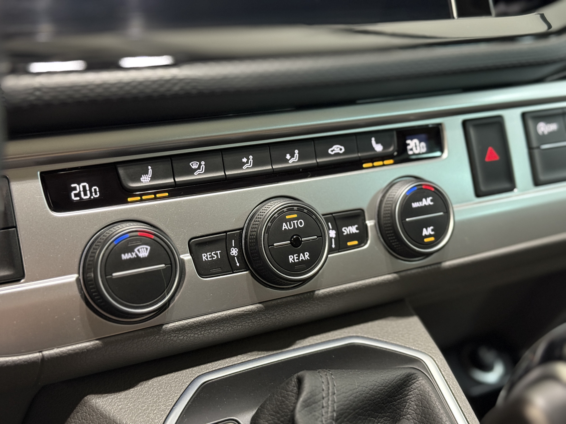 Volkswagen  California T6.1 Ocean 150PK DSG / VERKOCHT 49956965-5.jpg | Korf Auto