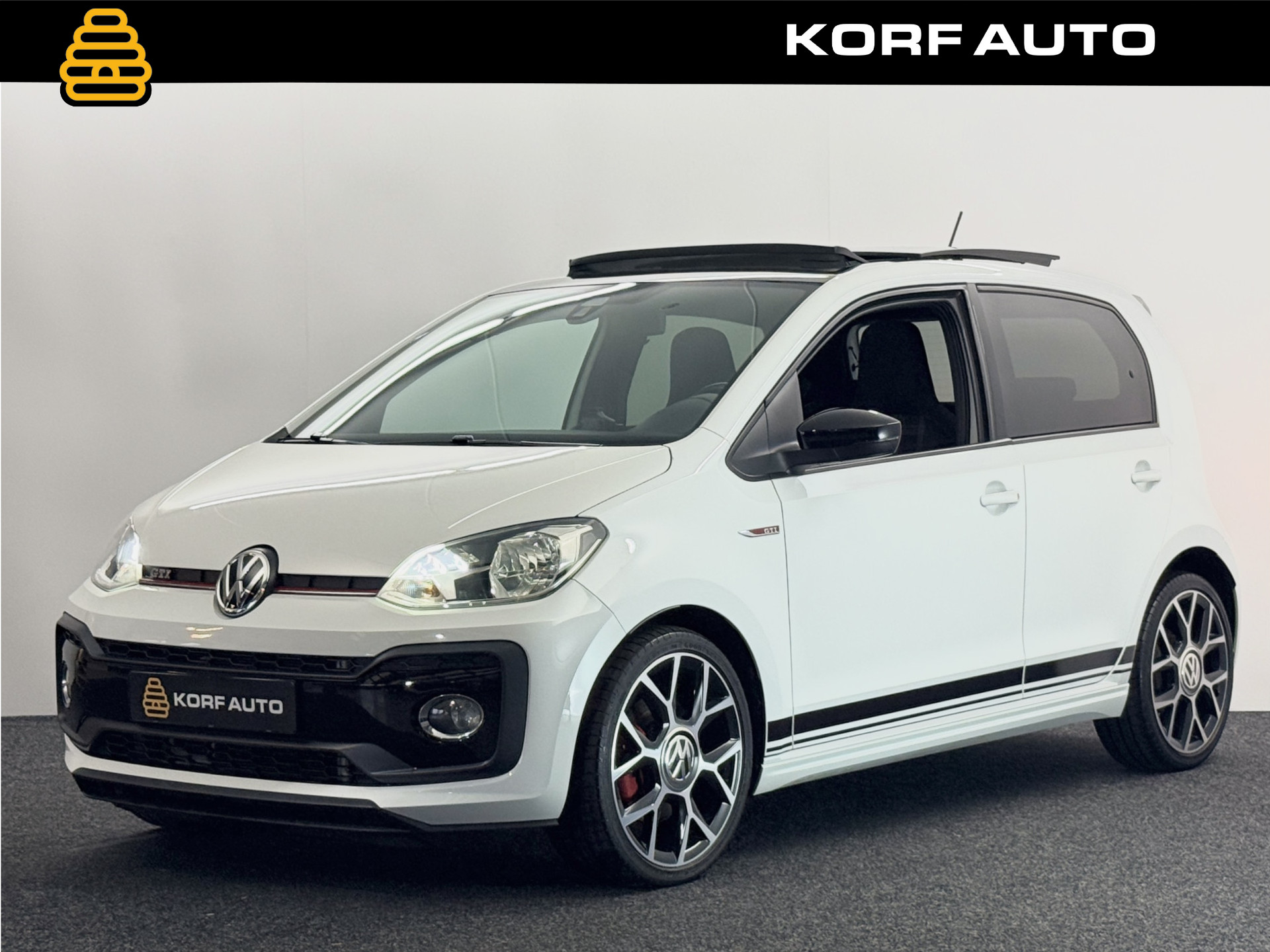 Volkswagen up! 1.0 TSI GTI / Pano / Camera / Beats / Clima 50056364-0.jpg | Korf Auto