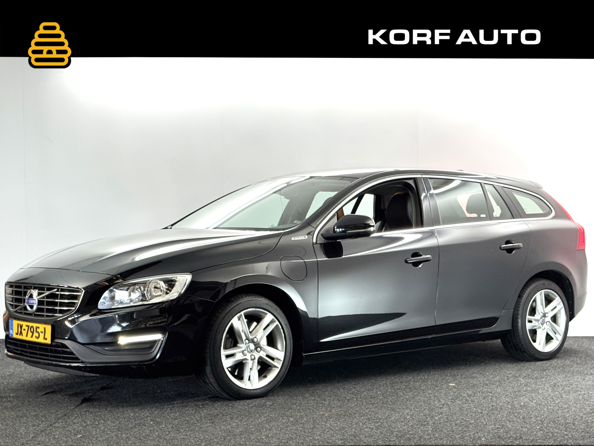 Volvo V60 2.4 D5 Twin Engine / Stoelverwarming / Cruise Control / Sensoren 50573830-0.jpg | Korf Auto