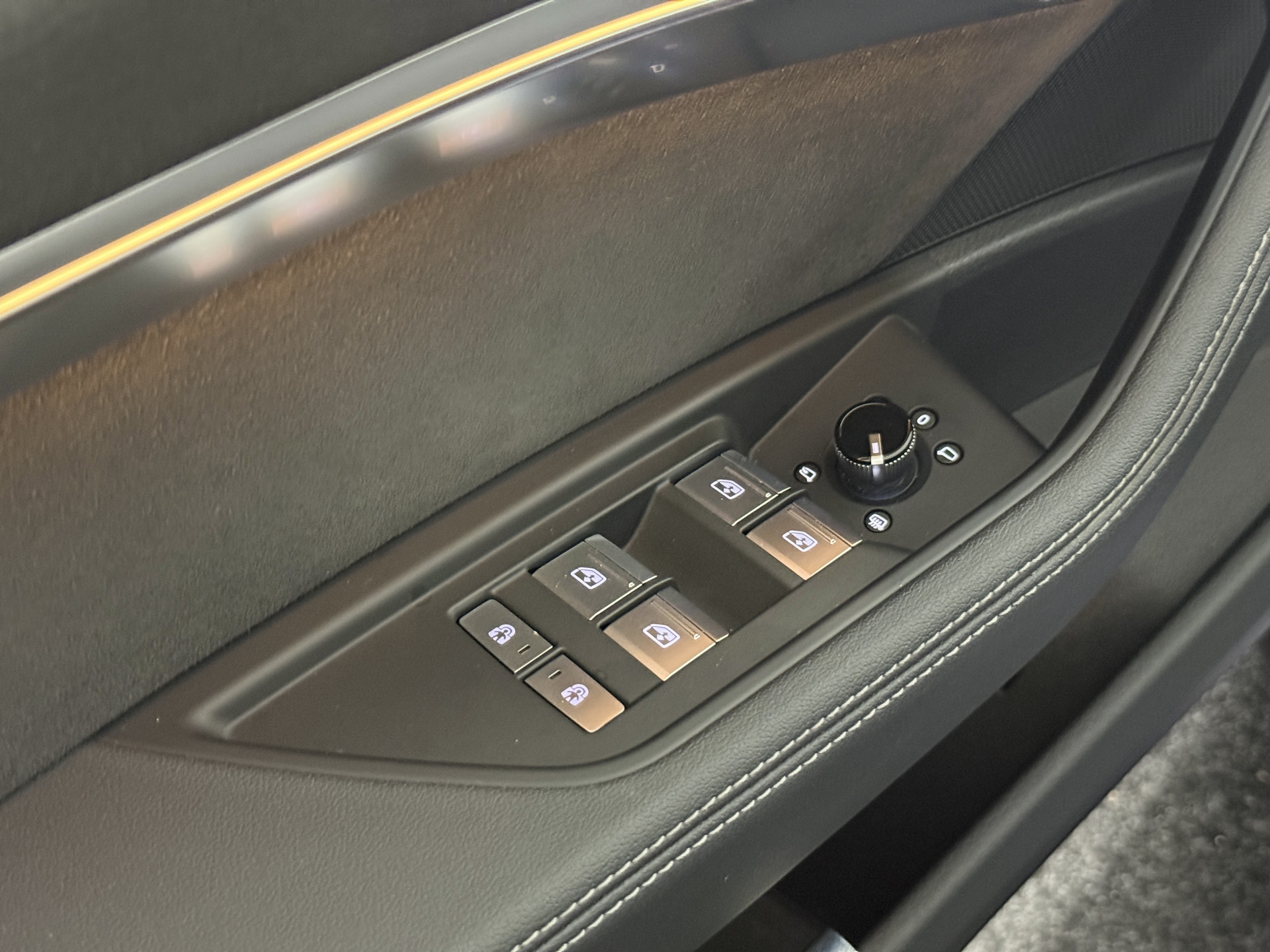 Audi e-tron 55 quattro S edition 95 kWh / VERKOCHT 50610338-25.jpg | Korf Auto