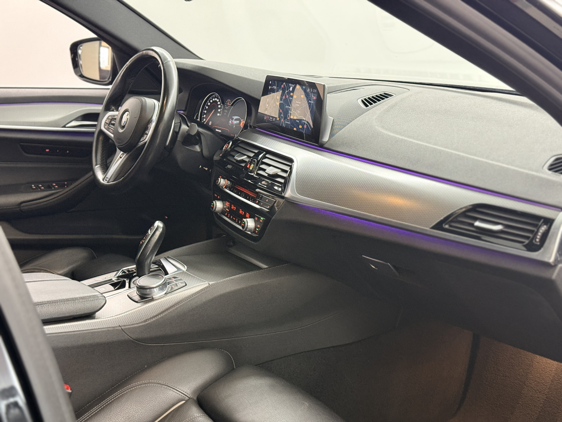 BMW 5 Serie Touring 530i High Ex. M-sport / VERKOCHT 50704034-15.jpg | Korf Auto