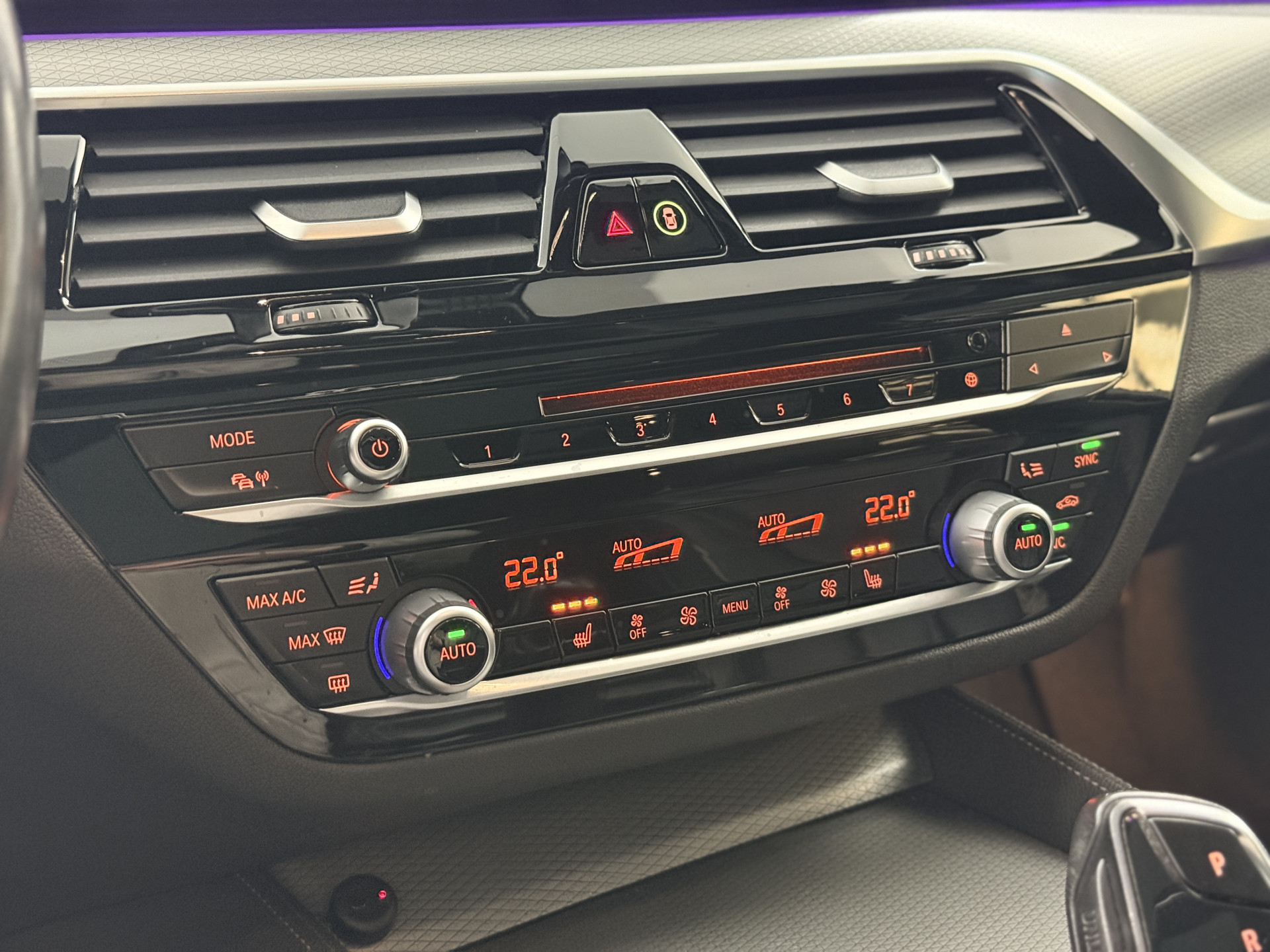 BMW 5 Serie Touring 530i High Ex. M-sport / VERKOCHT 50704034-4.jpg | Korf Auto