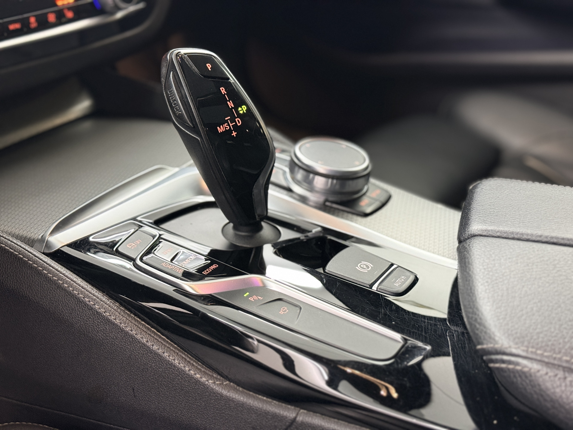 BMW 5 Serie Touring 530i High Ex. M-sport / VERKOCHT 50704034-5.jpg | Korf Auto
