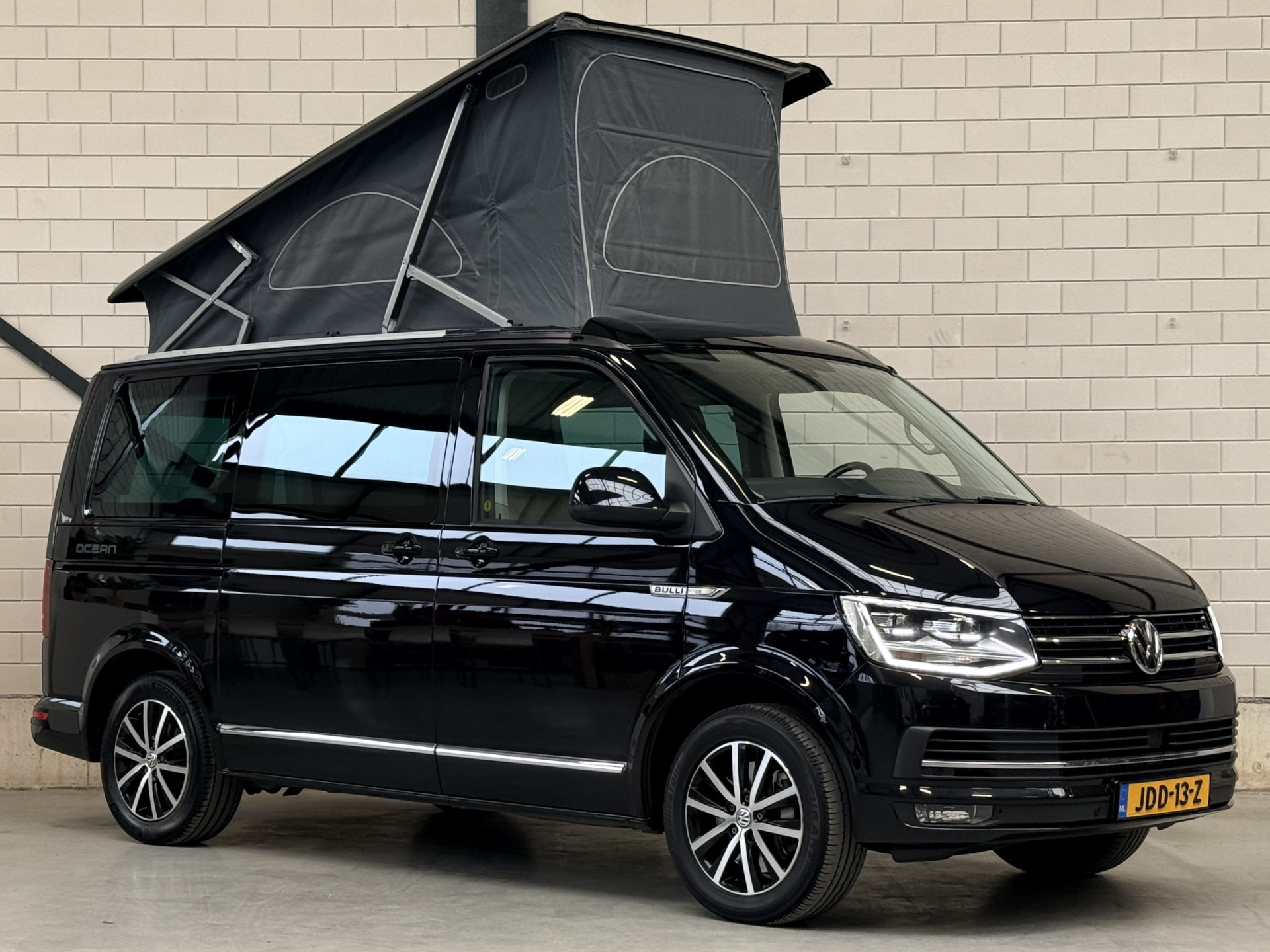 Volkswagen  California T6 Ocean DSG BULLI / Camera / Leder, alcantara / LED 51247188-0.jpg | Korf Auto