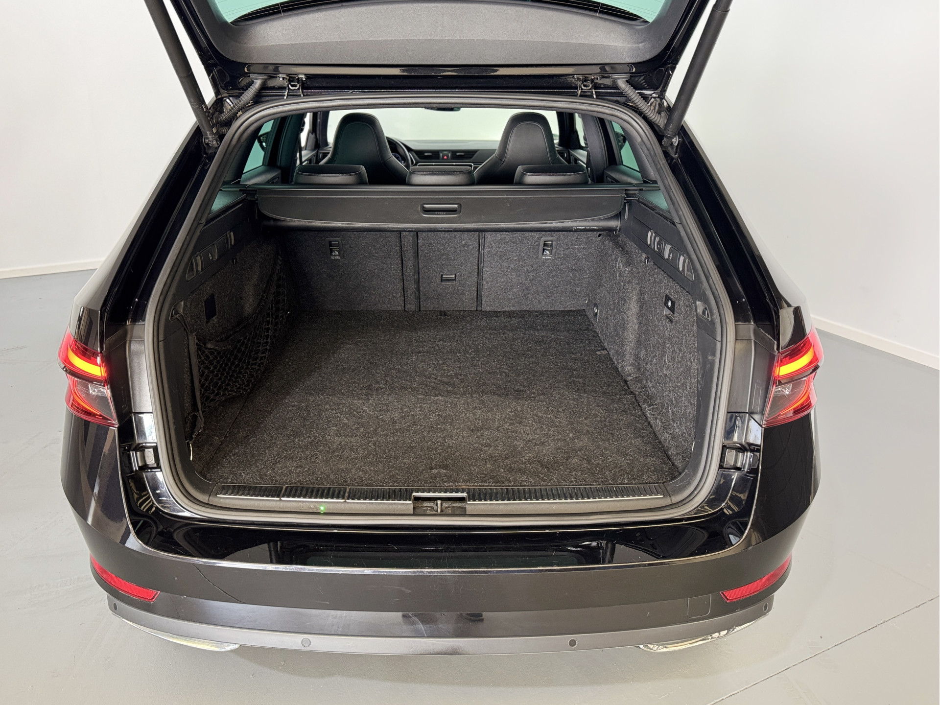 Škoda Superb Combi 1.4 TSI iV Sportline | VERKOCHT 52251140-36.jpg | Korf Auto