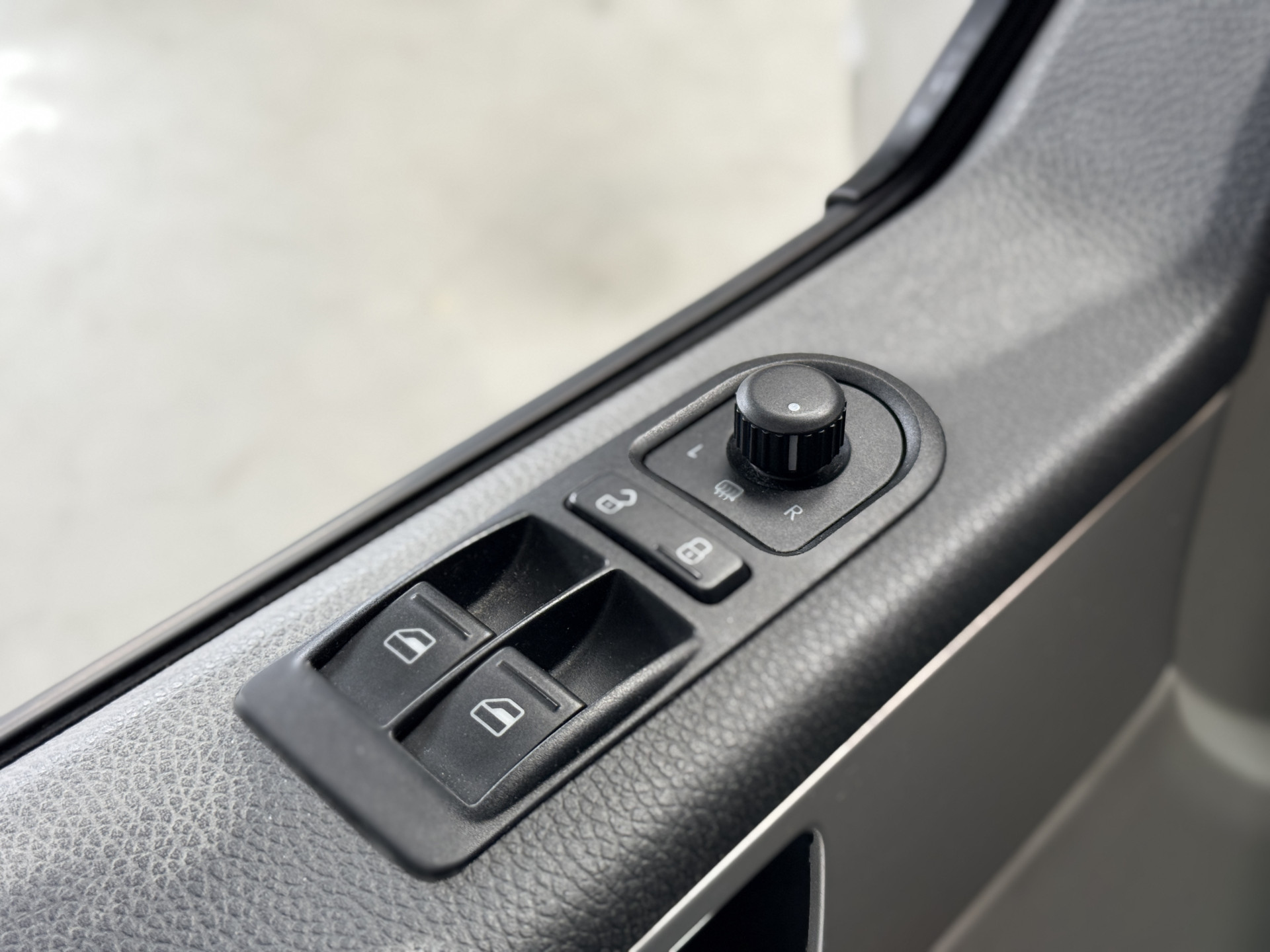 Volkswagen  California 140PK DSG | Elektr.Hefdak | Navi | Clima | Cruise 52576863-31.jpg | Korf Auto