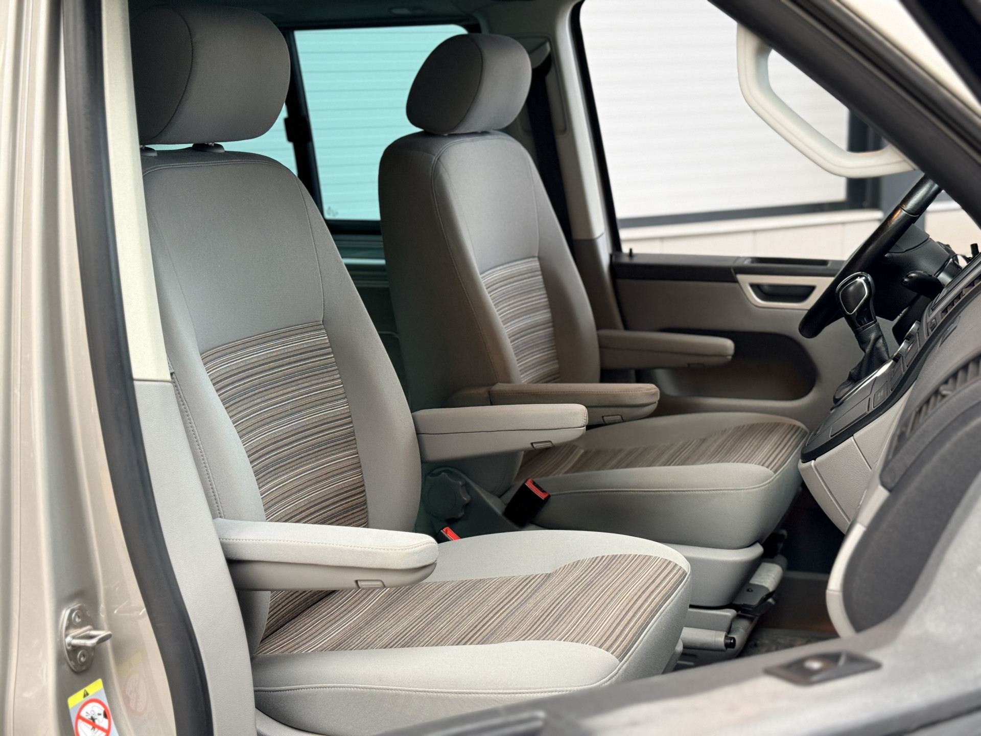 Volkswagen  California 140PK DSG | Elektr.Hefdak | Navi | Clima | Cruise 52576863-4.jpg | Korf Auto