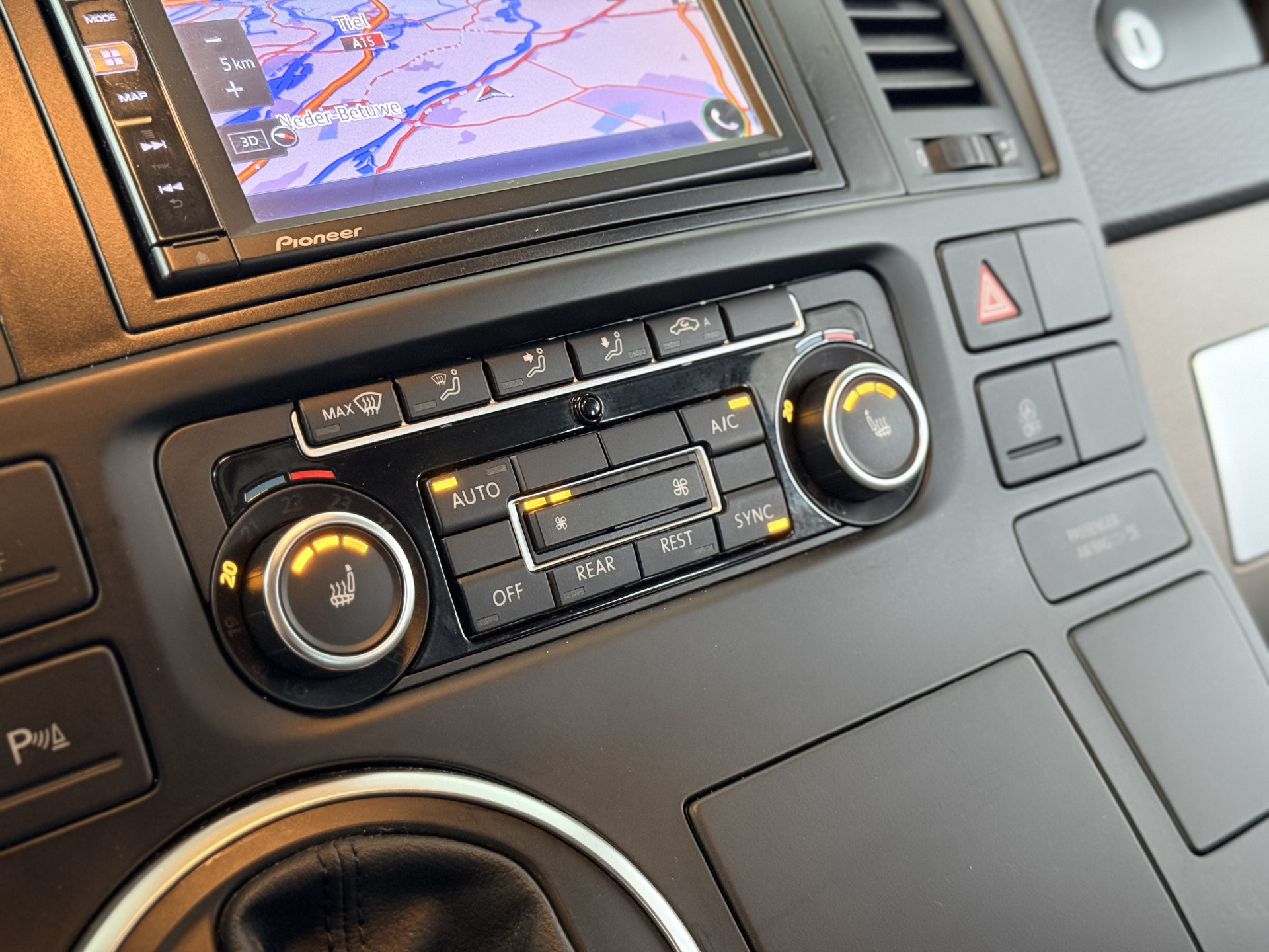 Volkswagen  California 140PK DSG | Elektr.Hefdak | Navi | Clima | Cruise 52576863-6.jpg | Korf Auto