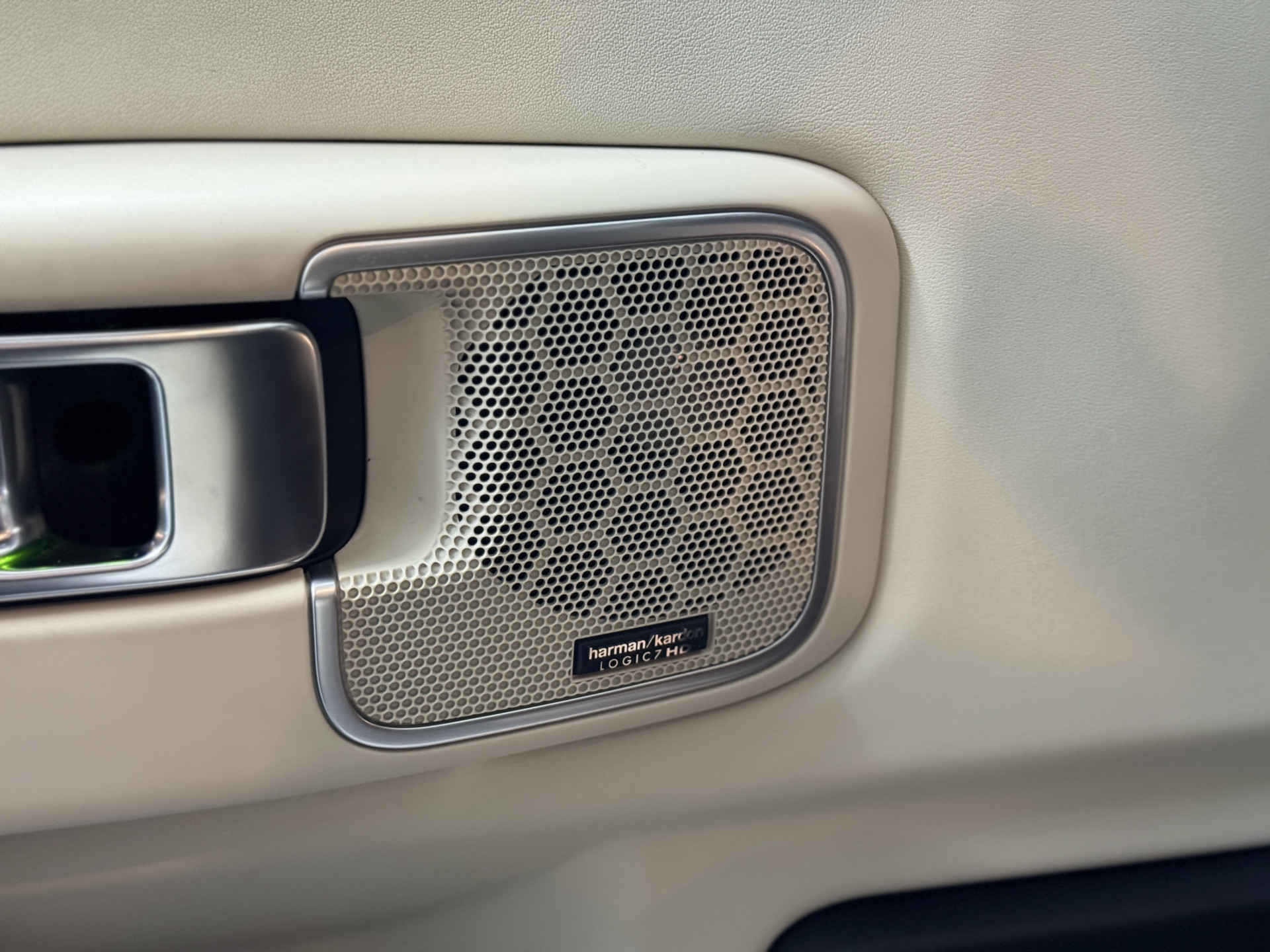 Land Rover Range Rover 5.0 V8 Supercharged / Youngtimer / Luchtvering / Pano / H&K / Camera 52672364-13.jpg | Korf Auto