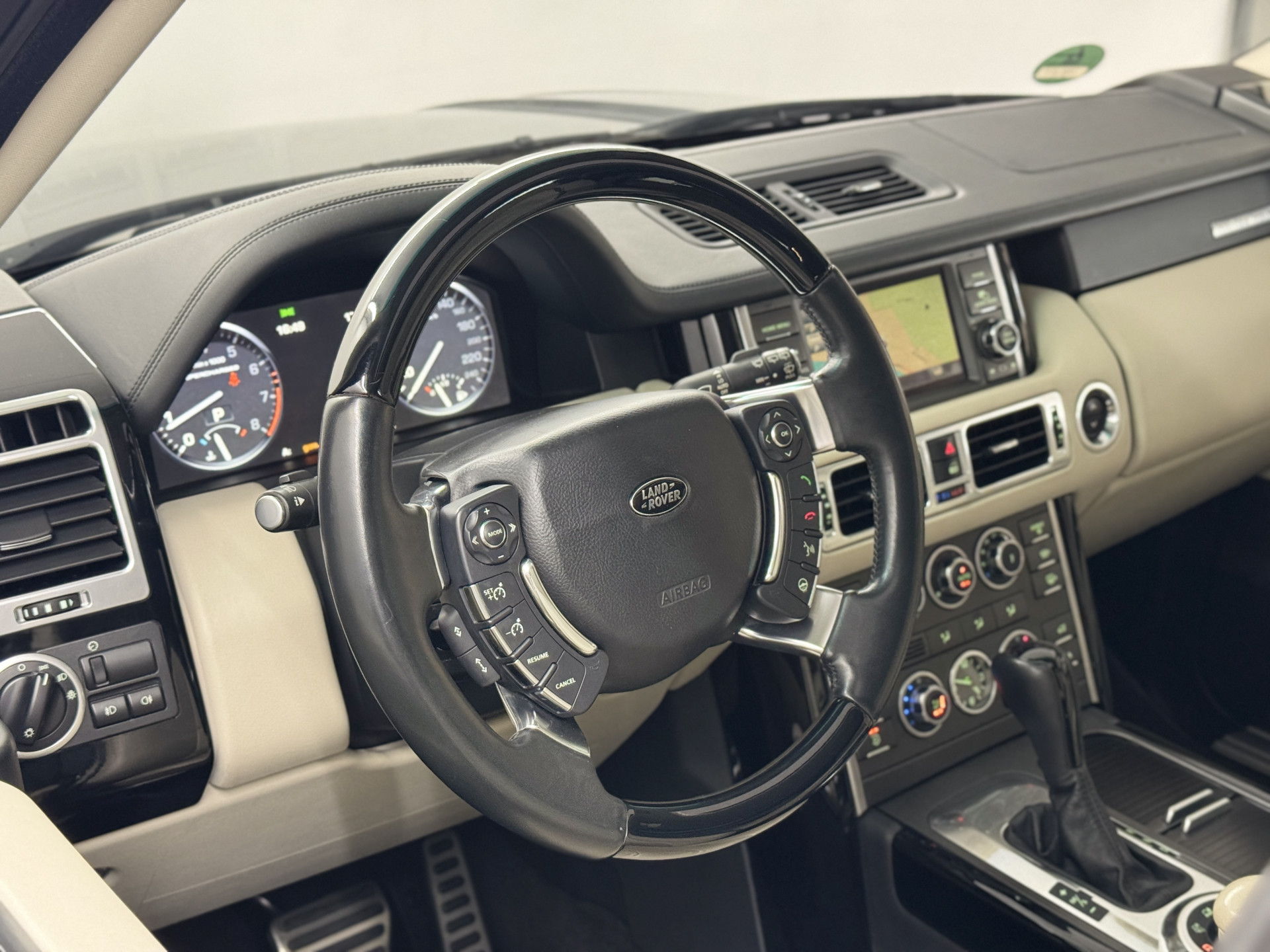 Land Rover Range Rover 5.0 V8 Supercharged / Youngtimer / Luchtvering / Pano / H&K / Camera 52672364-21.jpg | Korf Auto