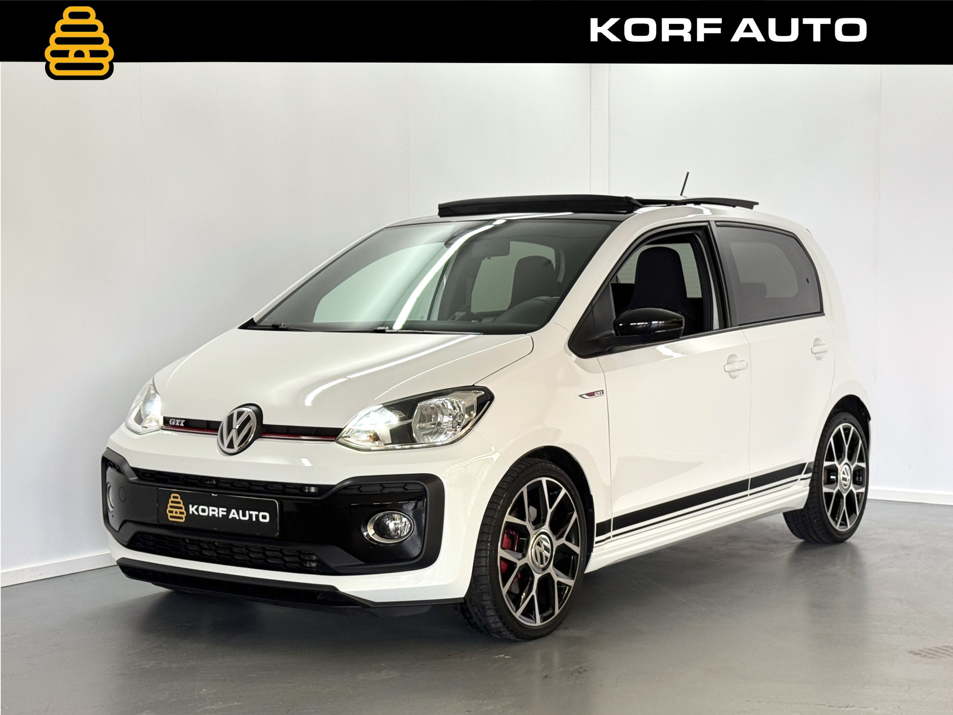 Volkswagen up! 1.0 TSI GTI / Pano / Beats / Camera / Clima 52729856-0.jpg | Korf Auto