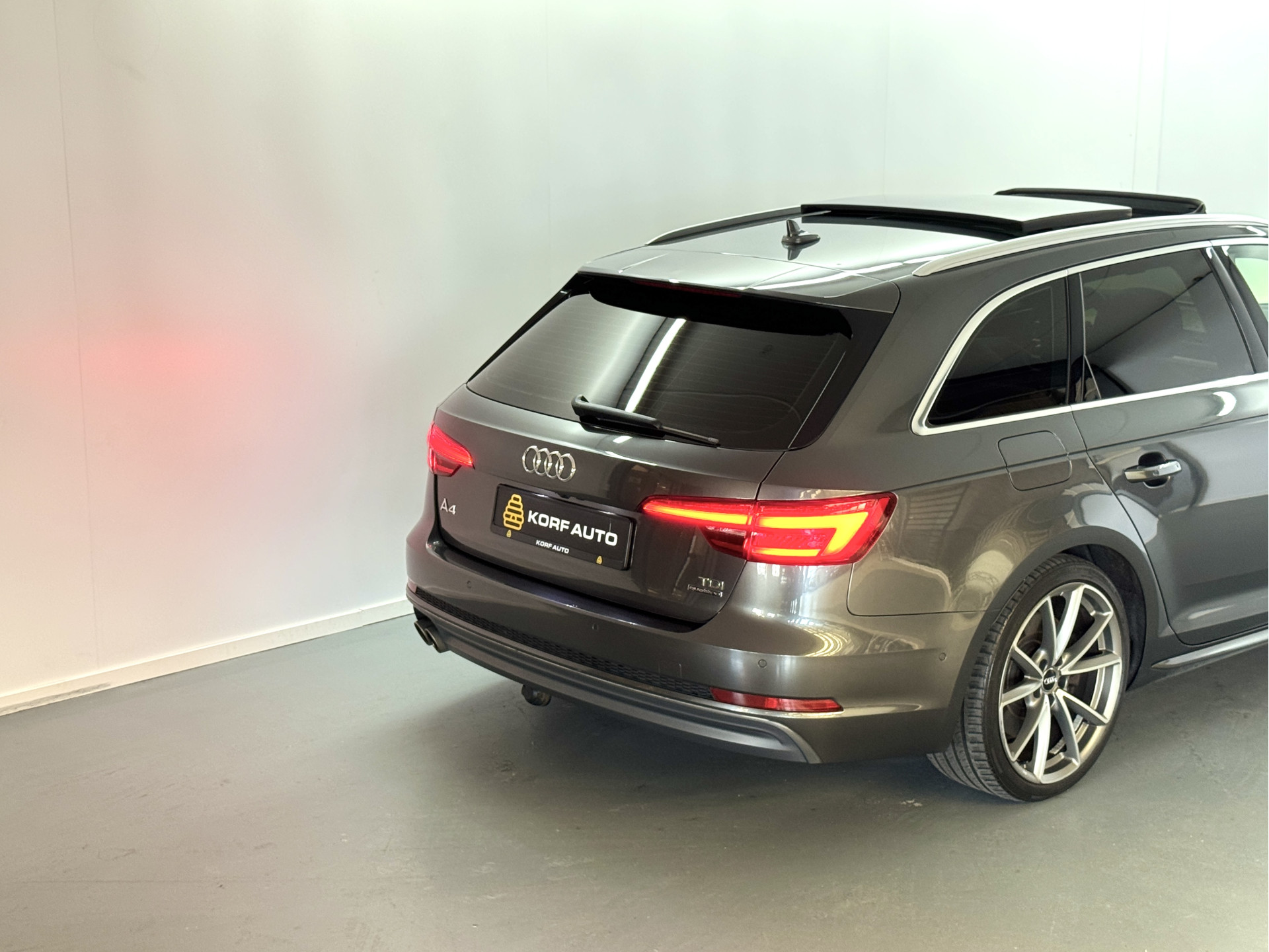Audi A4 Avant 3.0 V6 TDI quattro 2x S-Line / Pano / B&O / 360 / Head-up / Trekhaak 52864368-16.jpg | Korf Auto