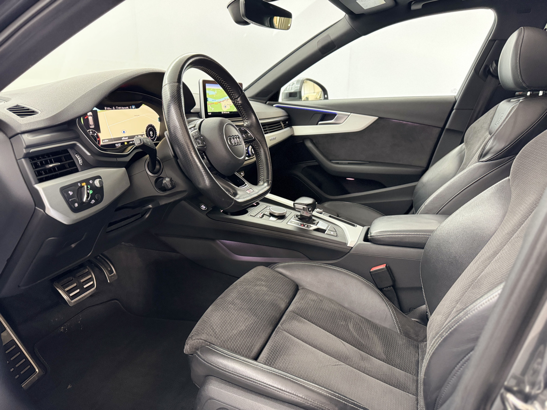 Audi A4 Avant 3.0 V6 TDI quattro 2x S-Line / Pano / B&O / 360 / Head-up / Trekhaak 52864368-17.jpg | Korf Auto