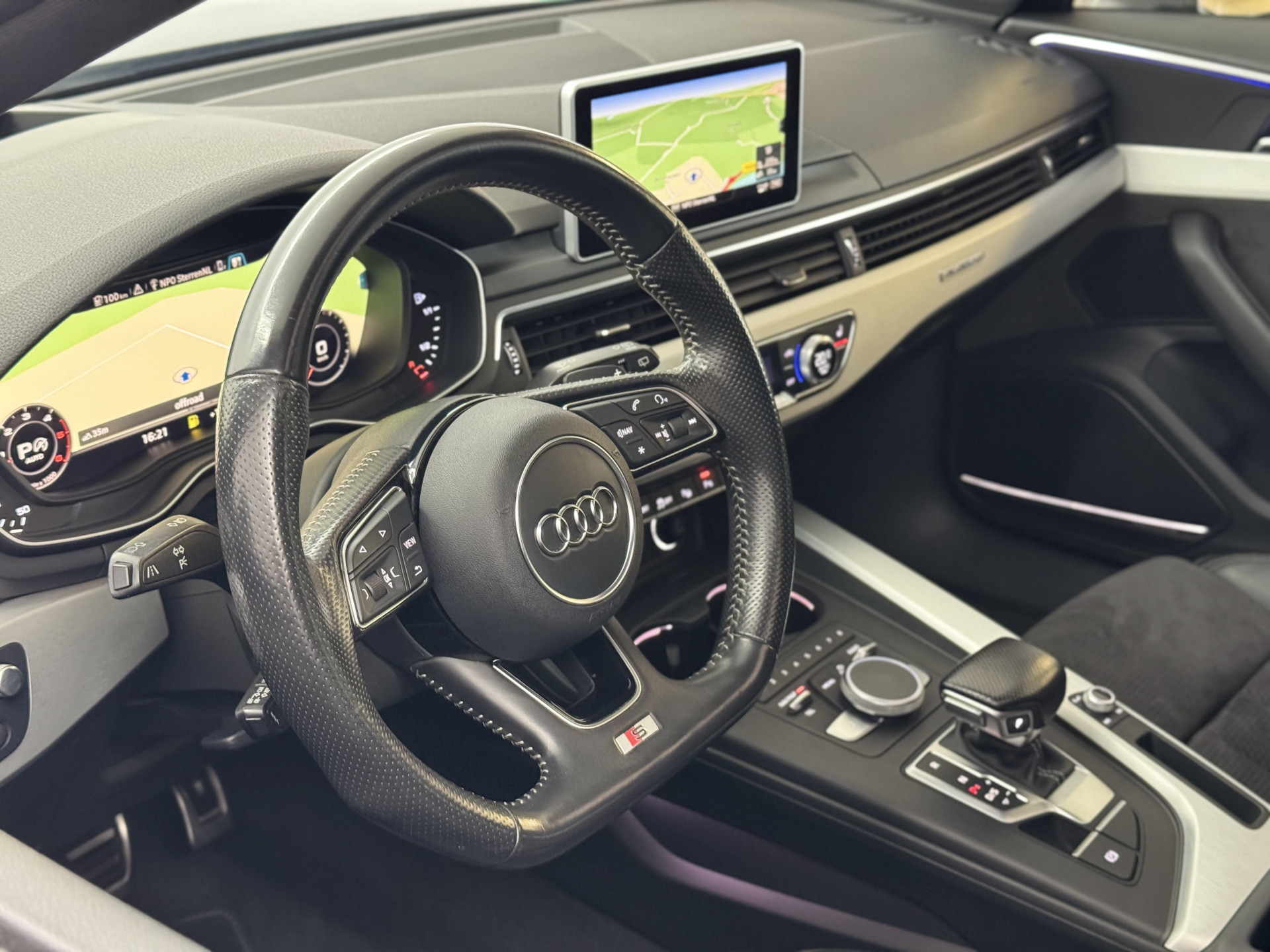 Audi A4 Avant 3.0 V6 TDI quattro 2x S-Line / Pano / B&O / 360 / Head-up / Trekhaak 52864368-19.jpg | Korf Auto