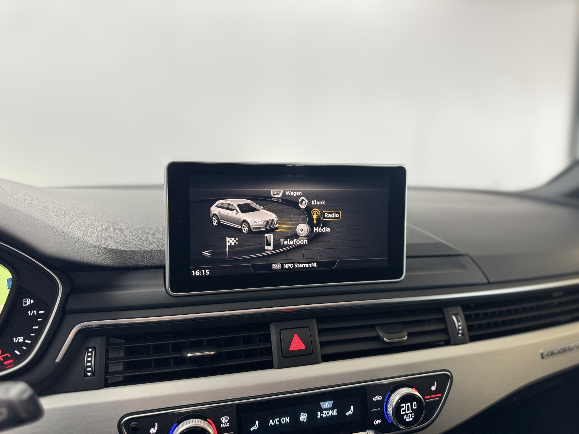 Audi A4 Avant 3.0 V6 TDI quattro 2x S-Line / Pano / B&O / 360 / Head-up / Trekhaak 52864368-22.jpg | Korf Auto