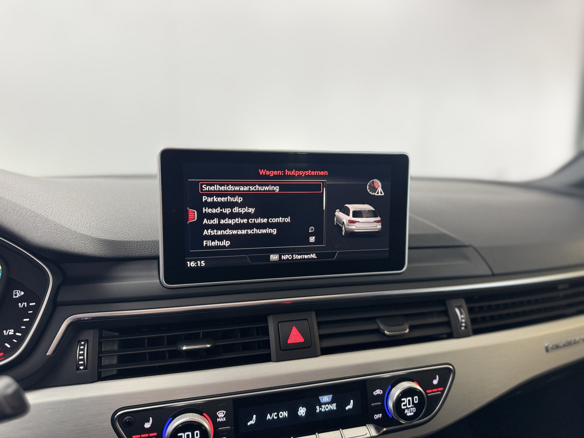 Audi A4 Avant 3.0 V6 TDI quattro 2x S-Line / Pano / B&O / 360 / Head-up / Trekhaak 52864368-25.jpg | Korf Auto