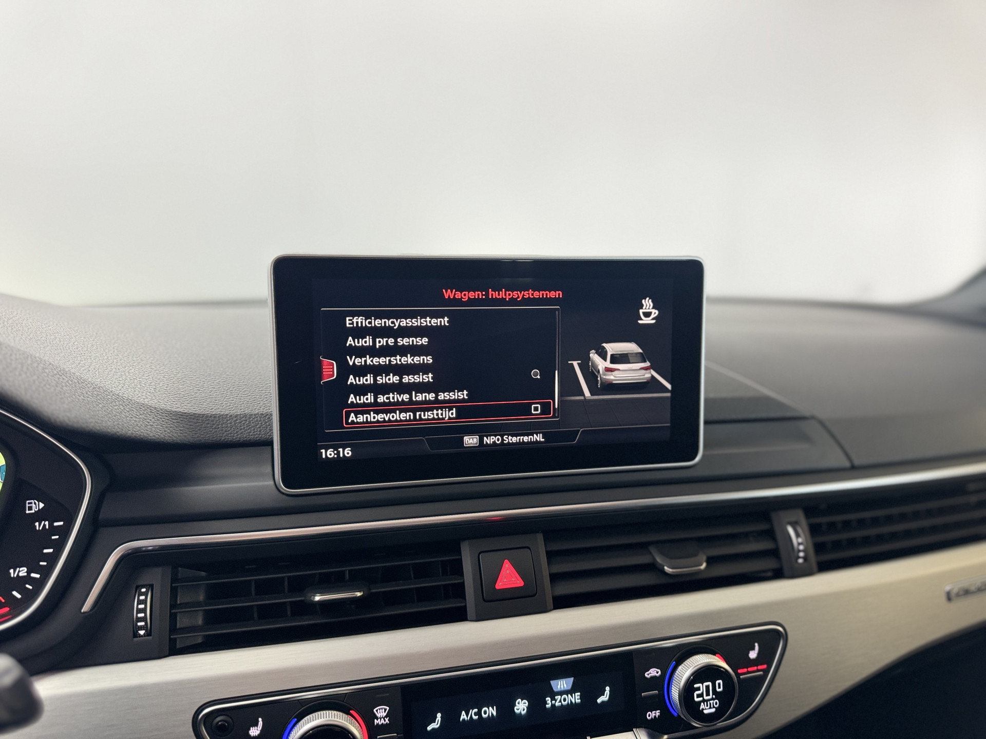 Audi A4 Avant 3.0 V6 TDI quattro 2x S-Line / Pano / B&O / 360 / Head-up / Trekhaak 52864368-26.jpg | Korf Auto