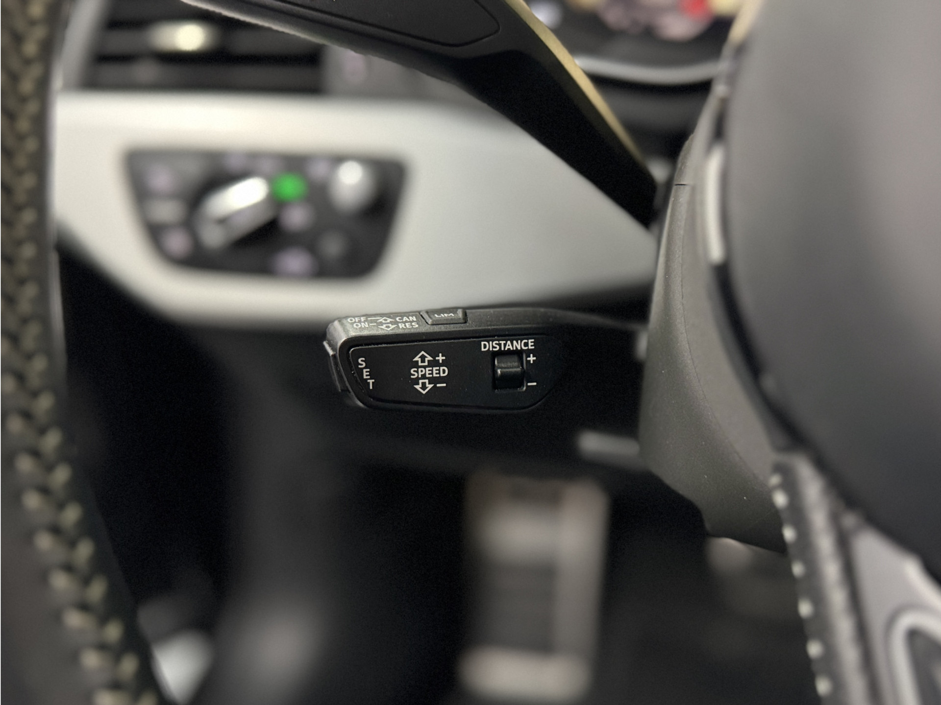 Audi A4 Avant 3.0 V6 TDI quattro 2x S-Line / Pano / B&O / 360 / Head-up / Trekhaak 52864368-29.jpg | Korf Auto