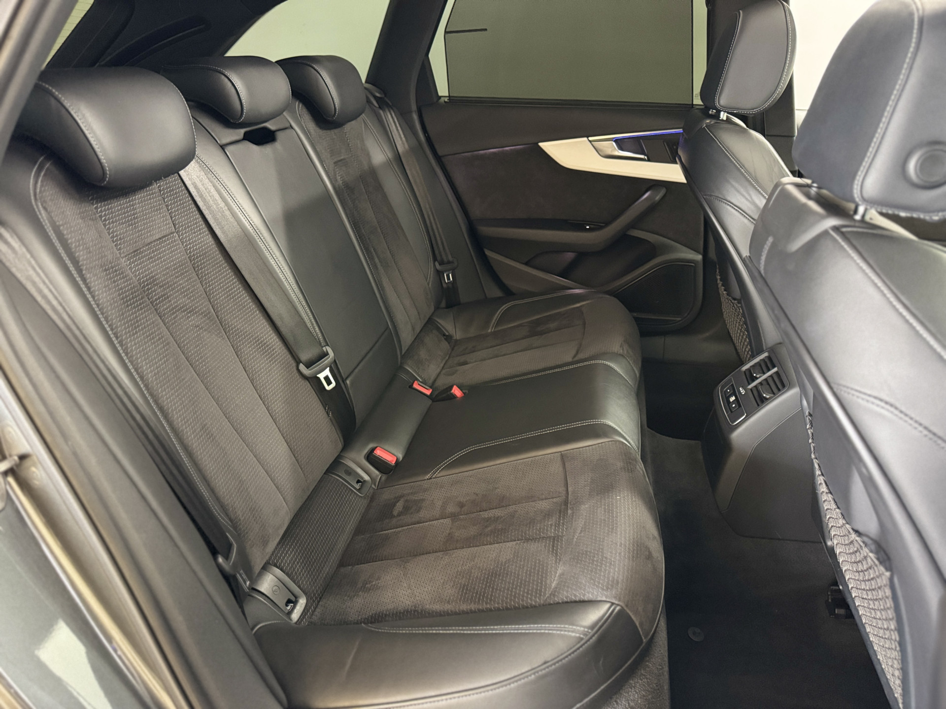 Audi A4 Avant 3.0 V6 TDI quattro 2x S-Line / Pano / B&O / 360 / Head-up / Trekhaak 52864368-36.jpg | Korf Auto