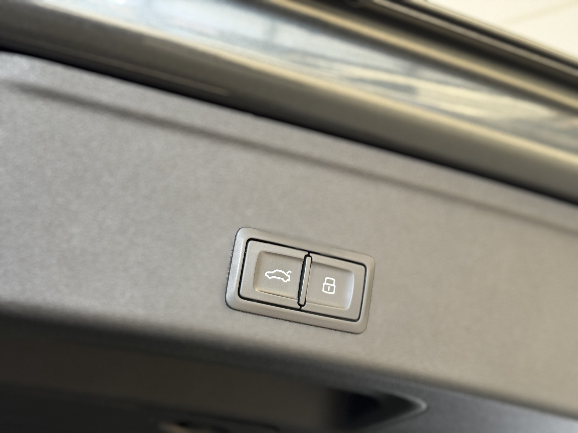 Audi A4 Avant 3.0 V6 TDI quattro 2x S-Line / Pano / B&O / 360 / Head-up / Trekhaak 52864368-39.jpg | Korf Auto