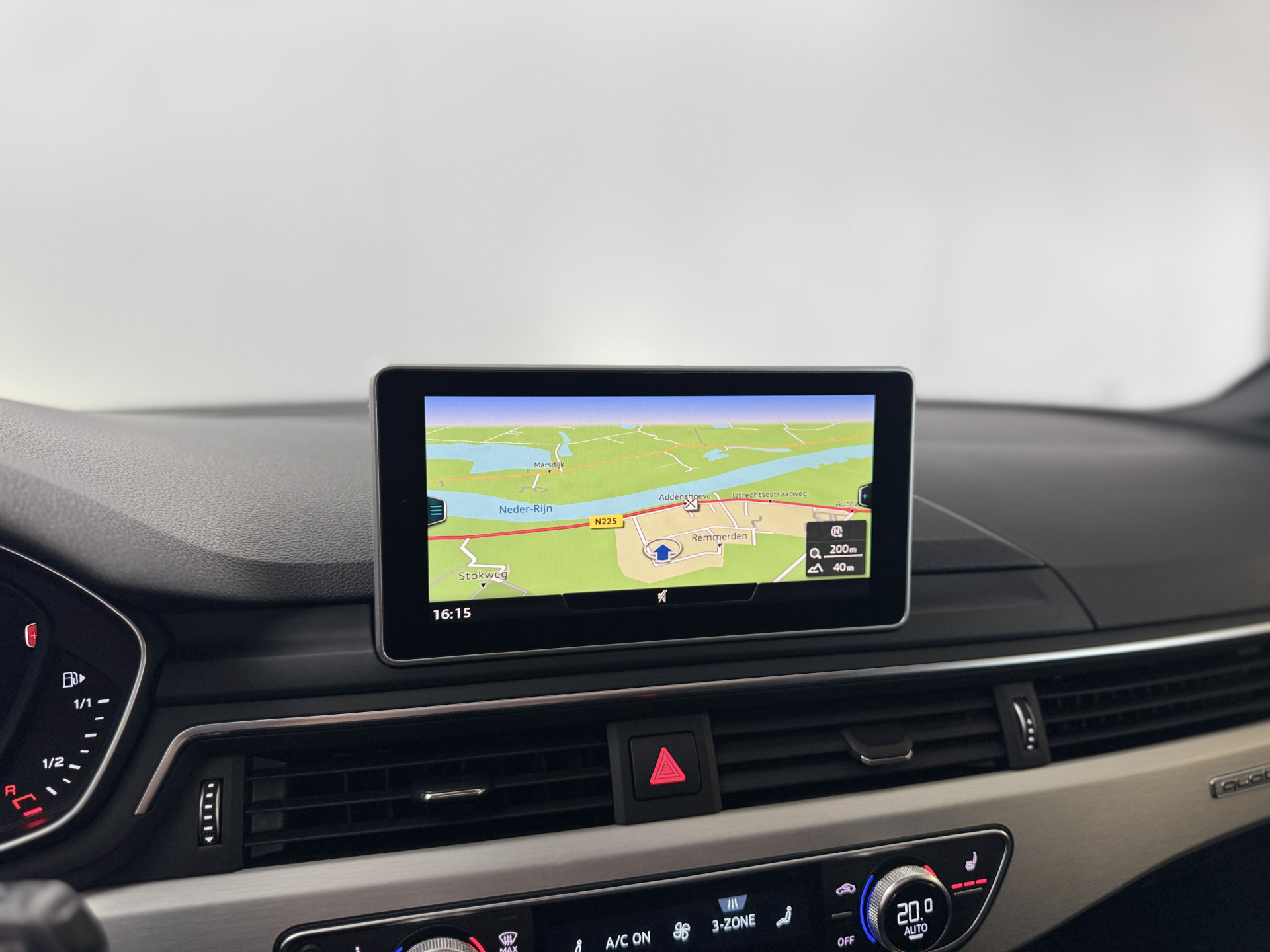 Audi A4 Avant 3.0 V6 TDI quattro 2x S-Line / Pano / B&O / 360 / Head-up / Trekhaak 52864368-4.jpg | Korf Auto