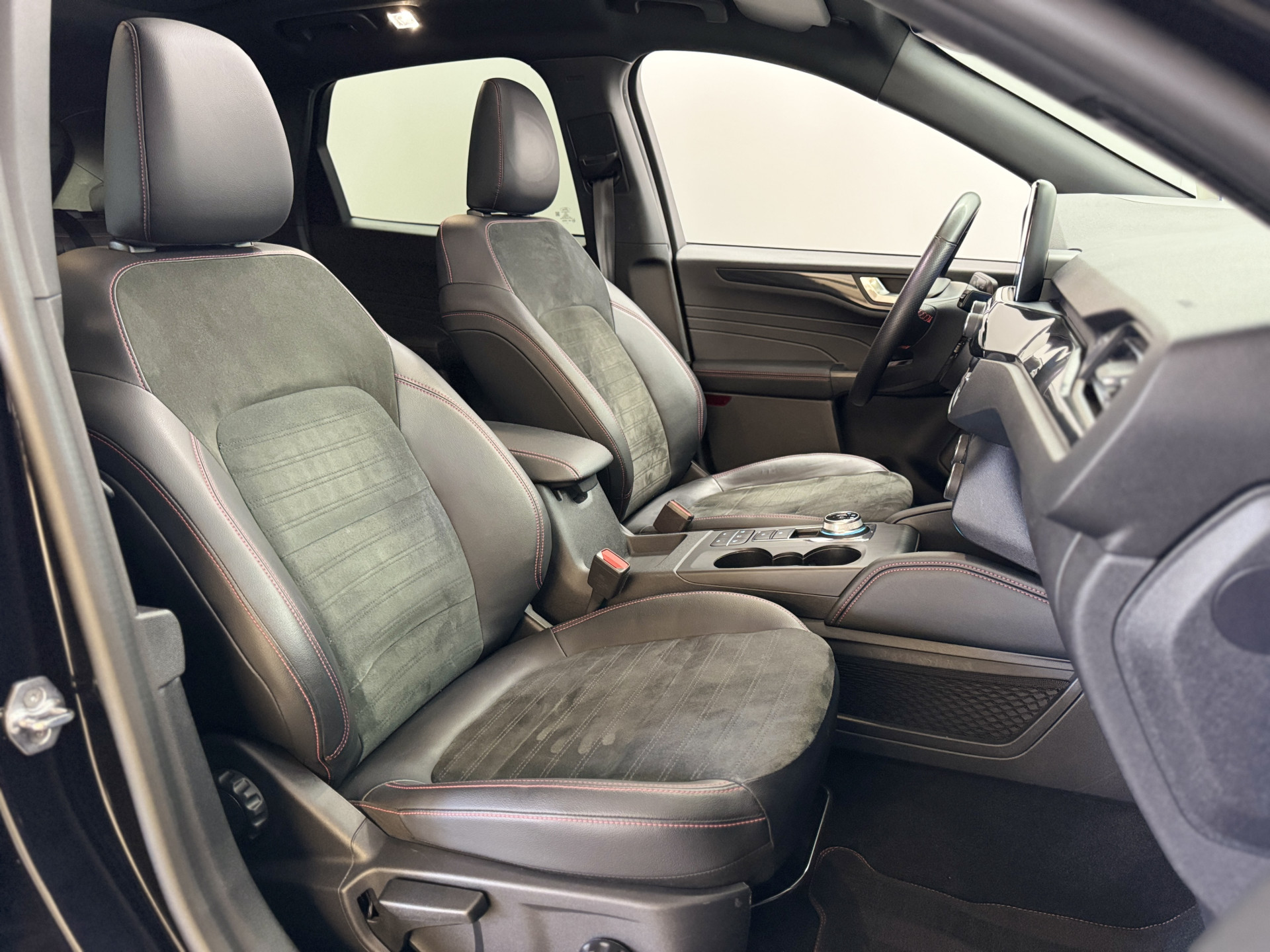Ford Kuga 2.5 PHEV ST-Line X / VERKOCHT 53053958-30.jpg | Korf Auto