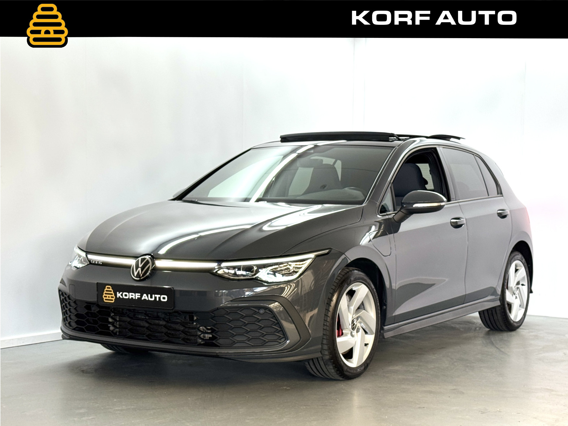 Volkswagen Golf 1.4 GTE 245PK DSG PHEV / Pano / Camera / Winter 53617224-0.jpg | Korf Auto