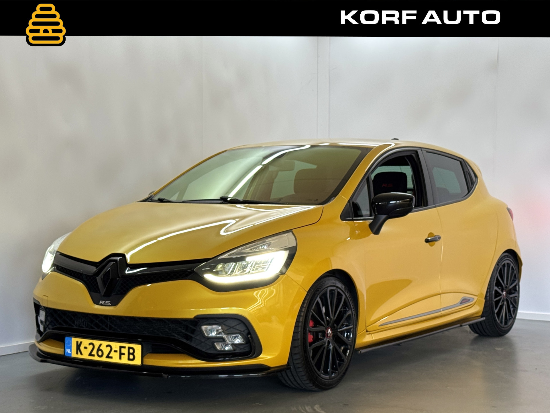 Renault Clio 1.6 R.S. Trophy 220PK / Akrapovic / Keyless / Cruise 54627365-0.jpg | Korf Auto