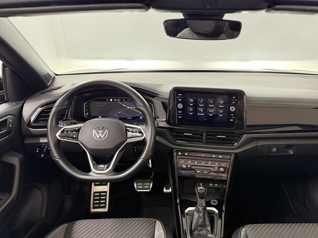 Volkswagen T-Roc Cabrio 1.5 TSI R-Line 150PK DSG | Virtual | Camera | IQ-light 55725582-21.jpg | Korf Auto