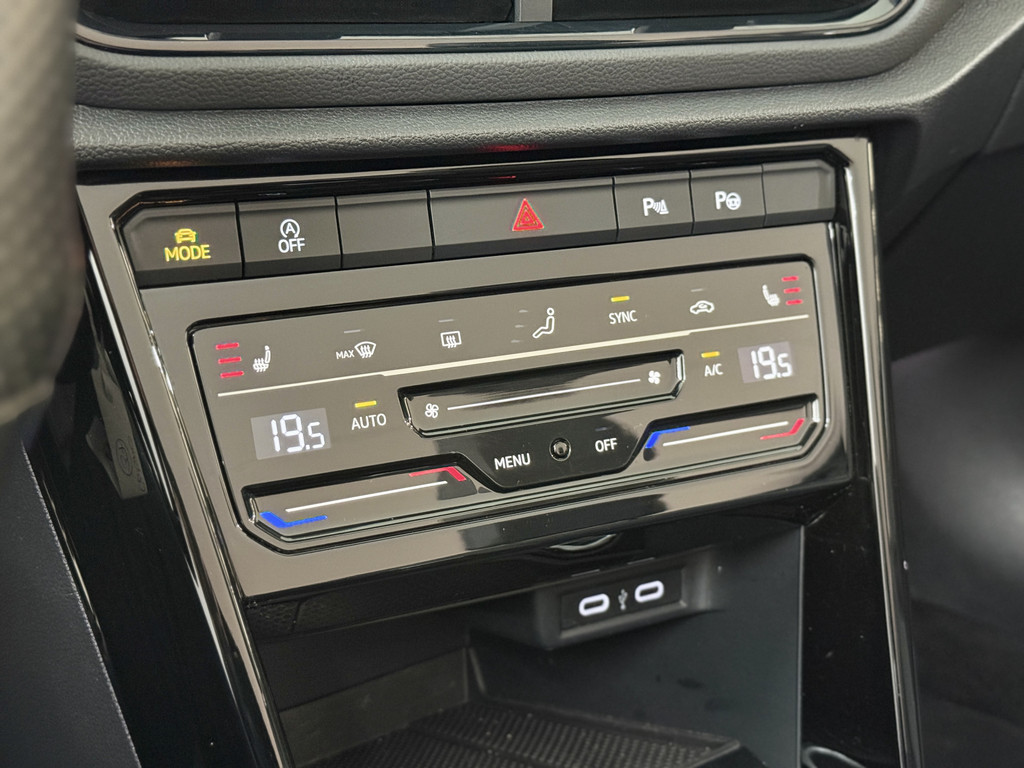 Volkswagen T-Roc Cabrio 1.5 TSI R-Line 150PK DSG | Virtual | Camera | IQ-light 55725582-6.jpg | Korf Auto