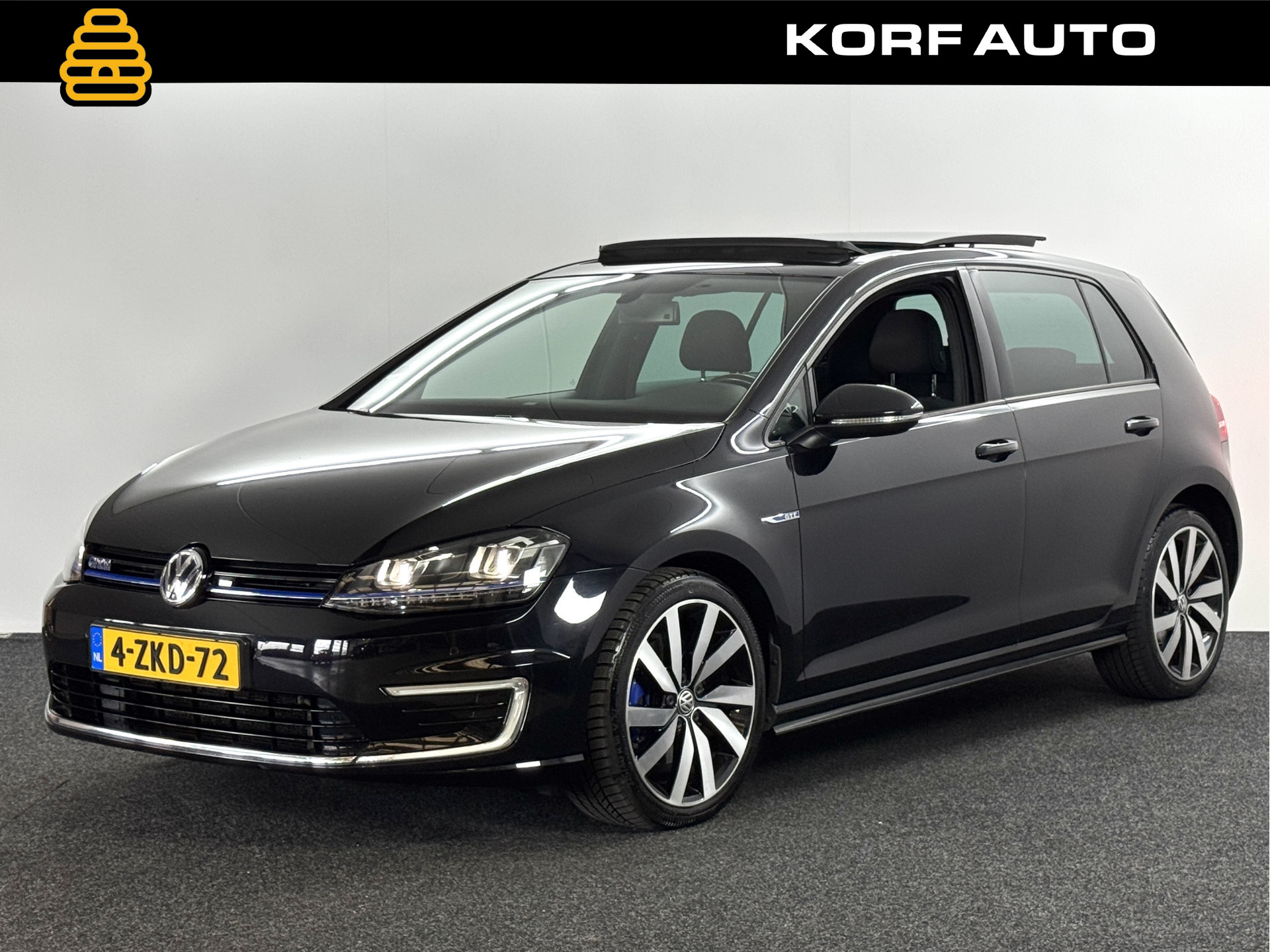 Volkswagen Golf 1.4 TSI GTE / Pano / Camera / Nav 48024711-0.jpg | Korf Auto