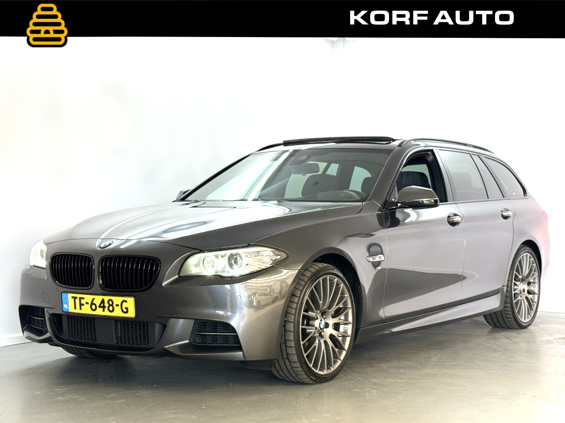 BMW 5 Serie Touring 530xd M sport / Pano / Leder / Memory / Harman/Kardon 54107789-0.jpg | Korf Auto